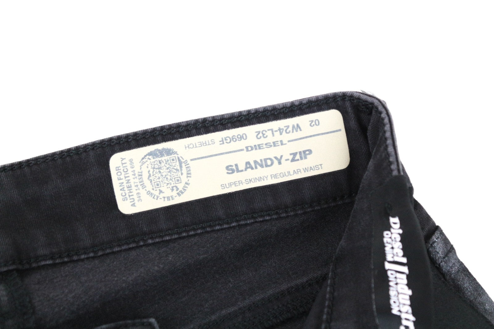 DIESEL Slandy-Zip 069GF Women Jeans W24/L32 Mid-Rise Coated Girls Super Skinny