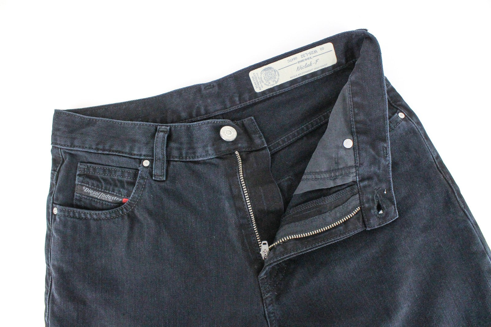 DIESEL Niclah-F 084TC Women Jeans W25/L32 Straight High Waisted Distressed Hems