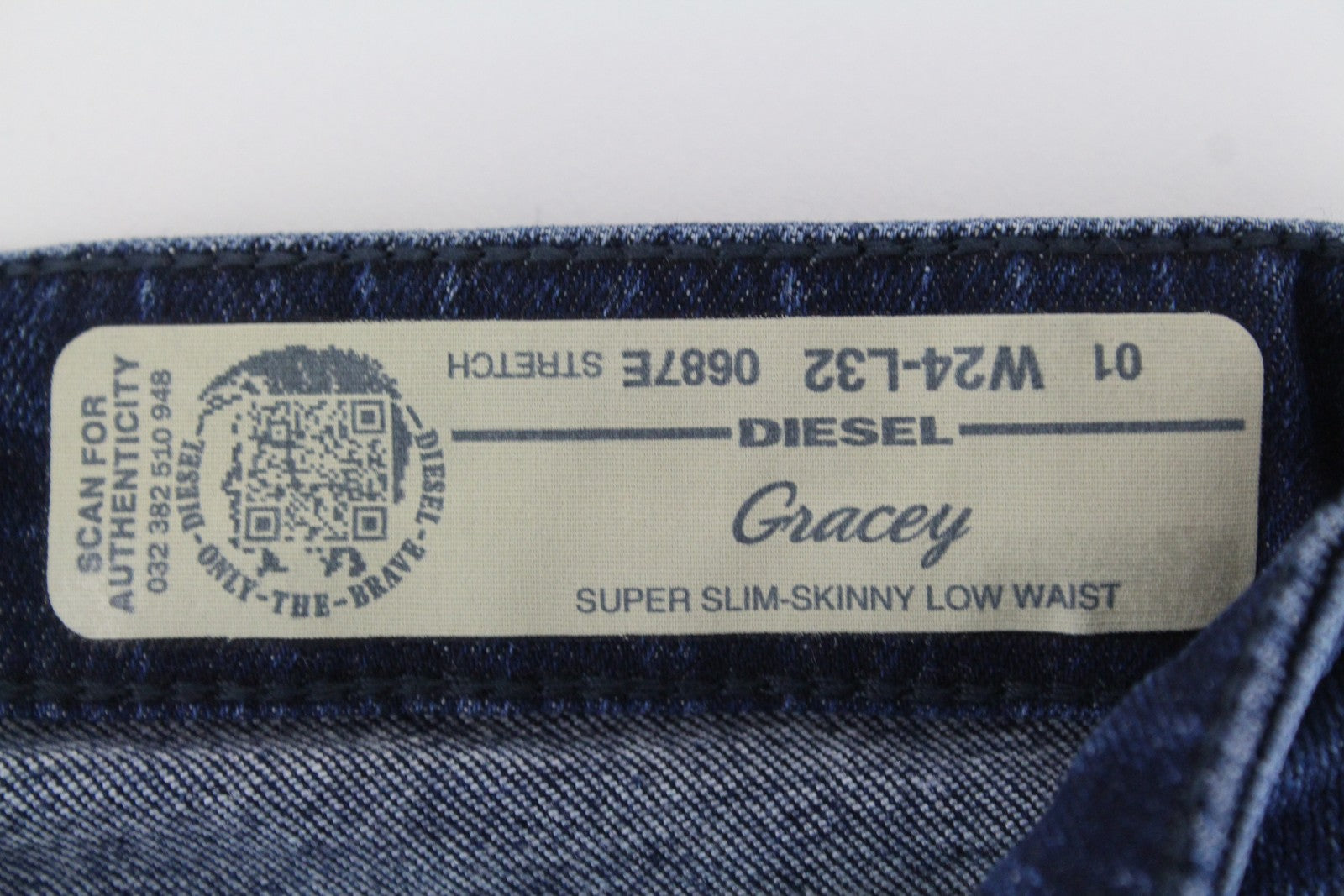 DIESEL Gracey 0687E Women Jeans W24/L32 Girls Slim Skinny Low Waist Distressed