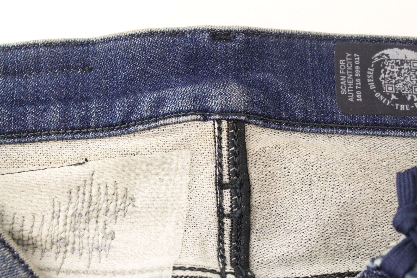 DIESEL D-Reeft-T 0870O Men Jeans W26 Skinny Boys Sweat Jogg Distressed Stained
