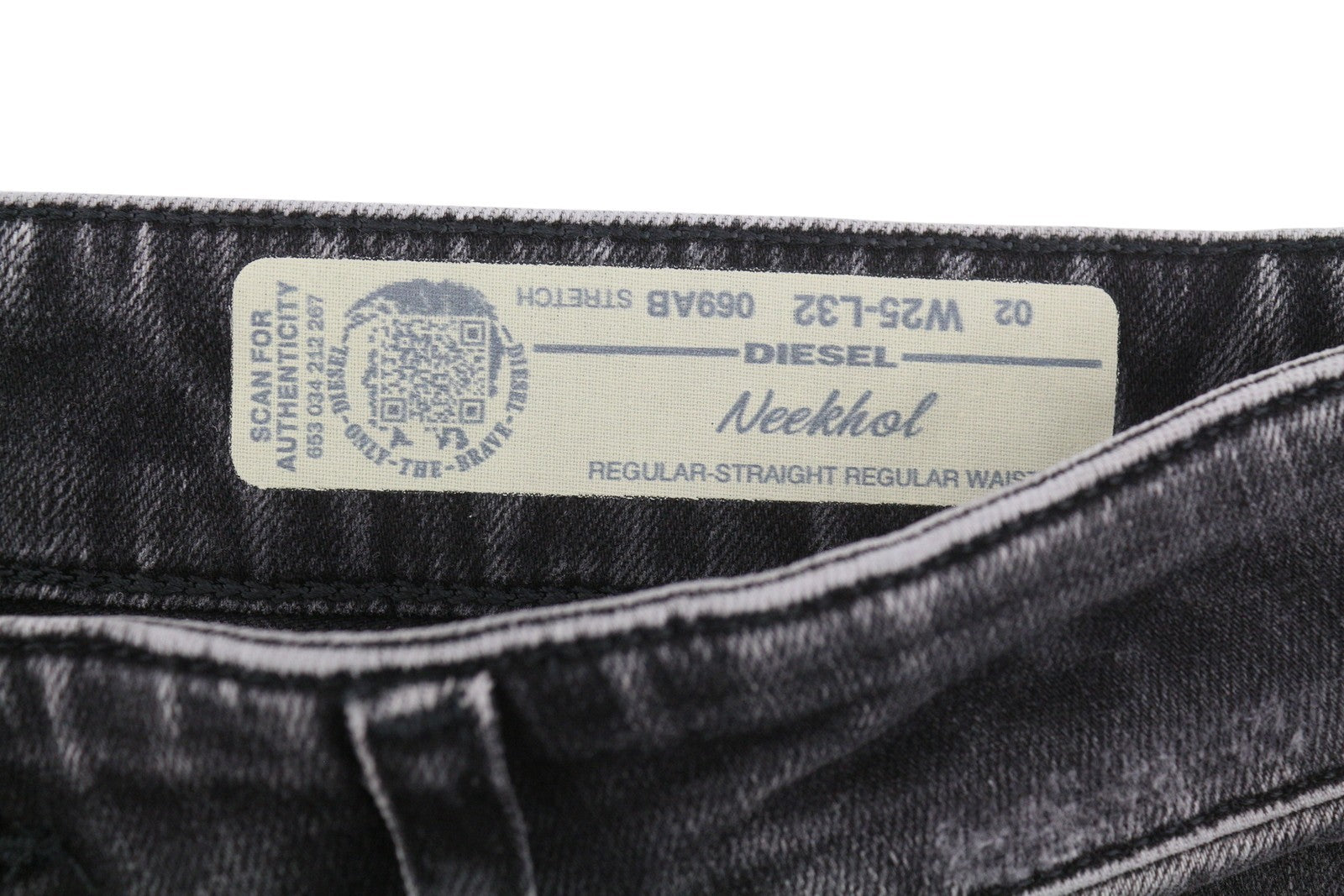 DIESEL Neekhol 069AB Women Jeans W25/L32 Regular Straight Fit Stretch