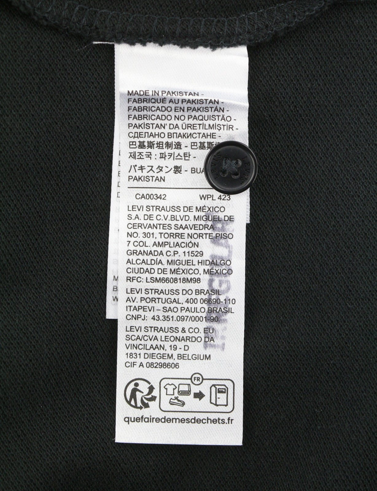 LEVI'S Standard Fit Men Polos S Black Cotton Tricot Short Sleeved