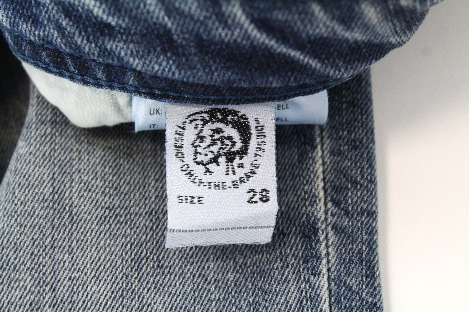 DIESEL Thommer 084UX Men Jeans W28/L32 Washed Zip-Fly Stone Slim-Skinny Stained