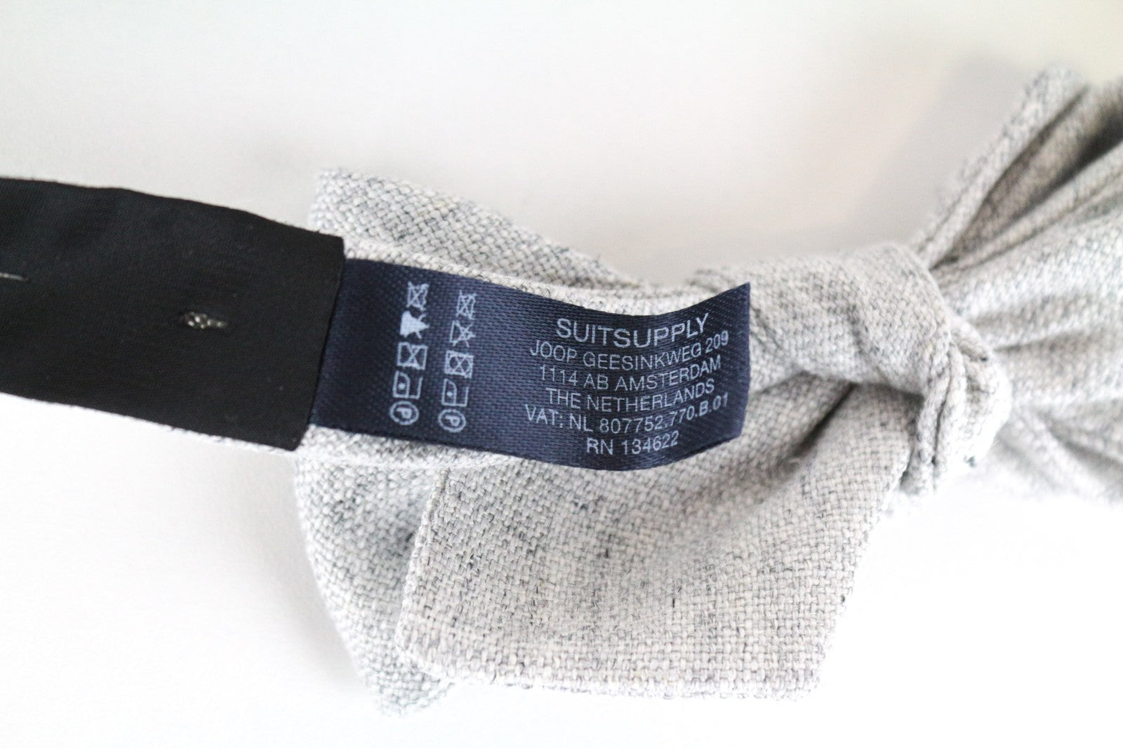 SUITSUPPLY Men Bowtie OS Grey Pure Linen Pre-Tied Formal Butterfly