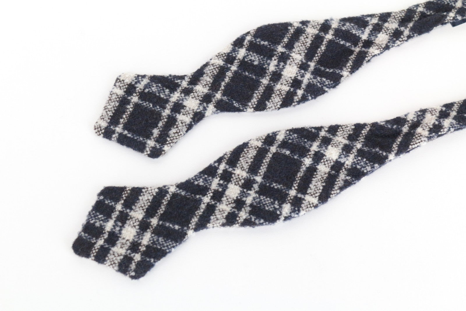SUITSUPPLY Men Bow OS Navy Blue Wool Blend Checked Self-Tied Formal