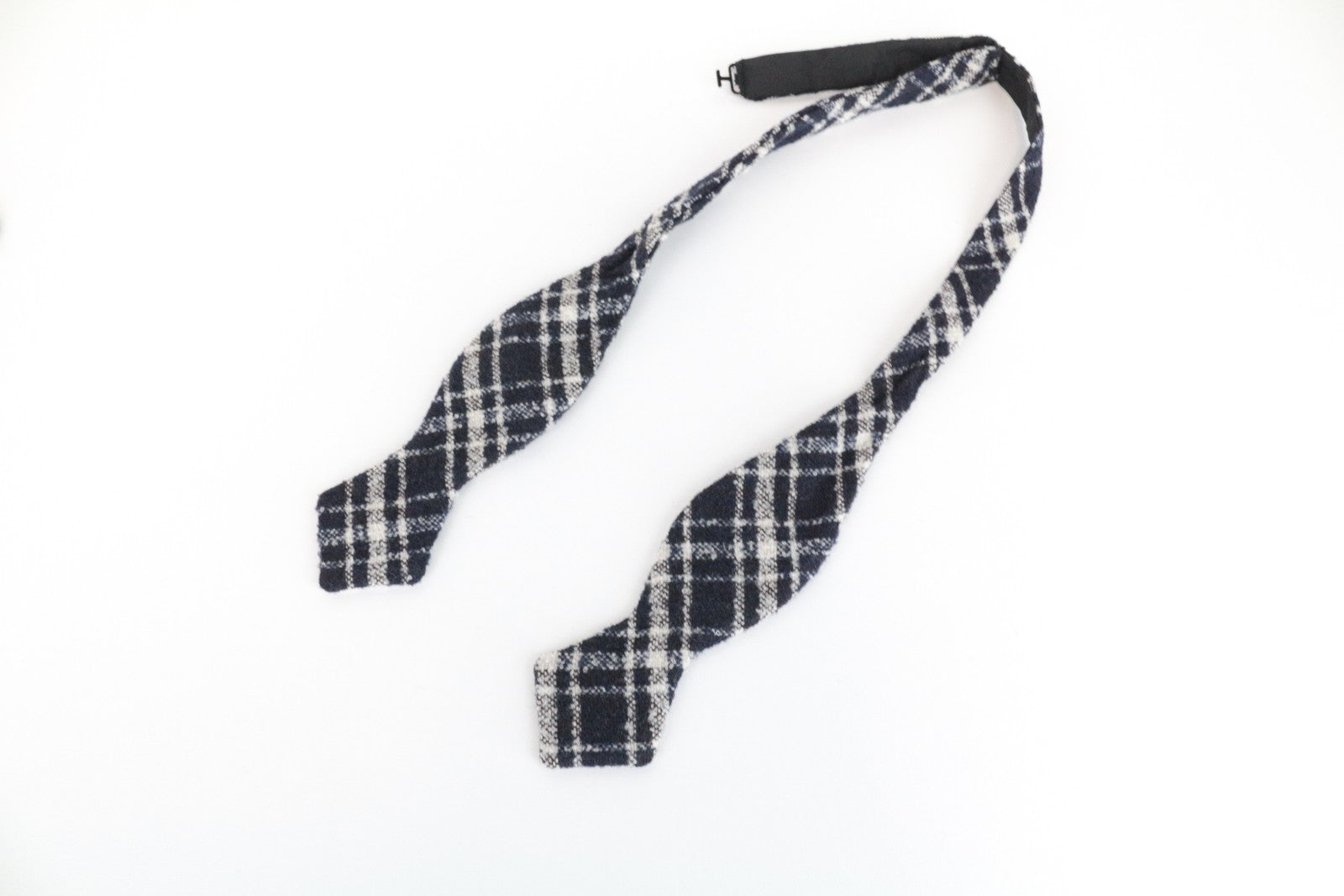 SUITSUPPLY Men Bow OS Navy Blue Wool Blend Checked Self-Tied Formal