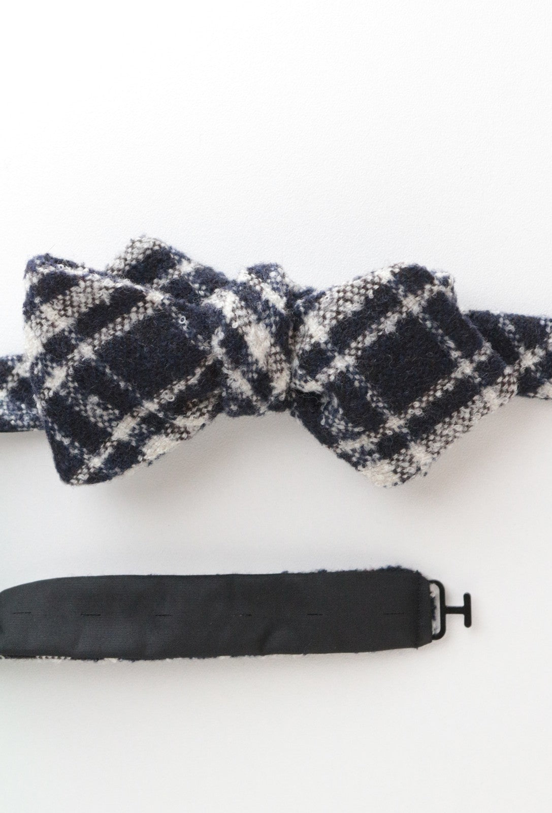 SUITSUPPLY Men Bow OS Navy Blue Wool Blend Checked Self-Tied Formal