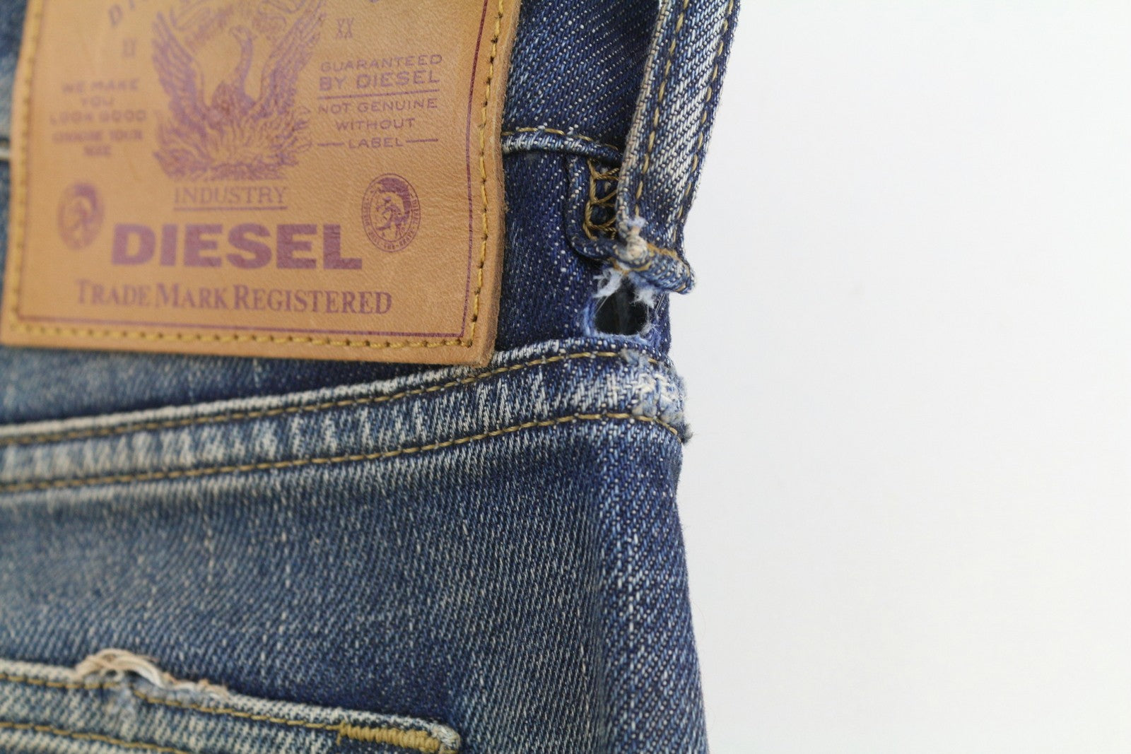 DIESEL D-Joy Z9A05 Women Jeans W28/L32 Blue Whiskers Faded Distress Slim Fit