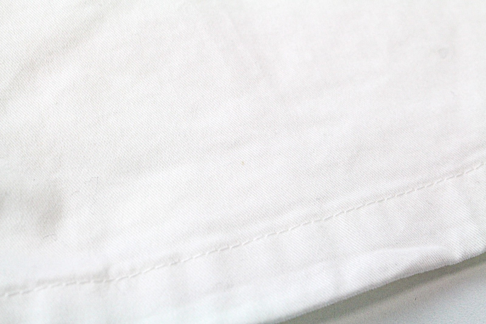 SUITSUPPLY Porto Men Shorts UK28R W33 White Cotton Stretch Summer Flat Front