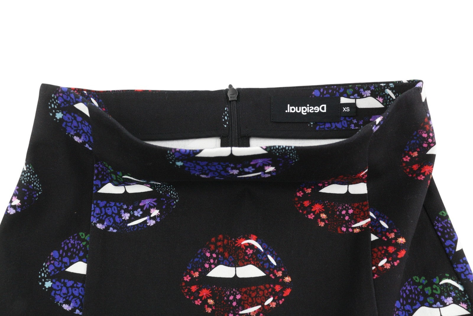 DESIGUAL Women Skirt XS Black Lips Print Fitted Zip Fly Mini