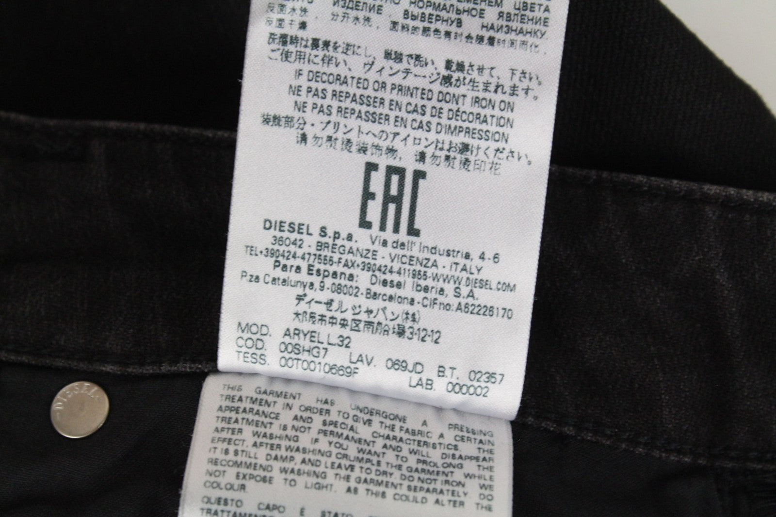 DIESEL Aryel 069JD Women Jeans W24/L32 Black Regular Straight Stretch Buttoned