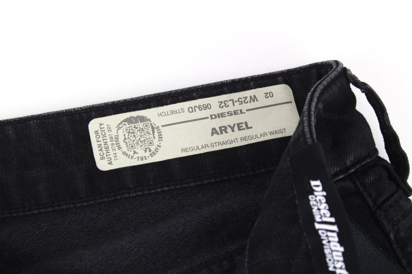 DIESEL Aryel 069JD Women Jeans W25/L32 Black Stretch Button-Fly Straight Fit