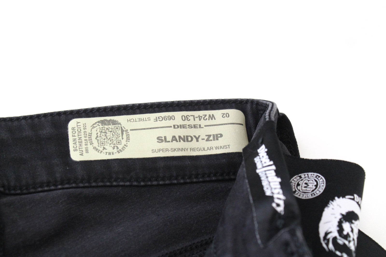 DIESEL Slandy-Zip 069GF Women Jeans W24/L30 Black Stretch Super Skinny Coated
