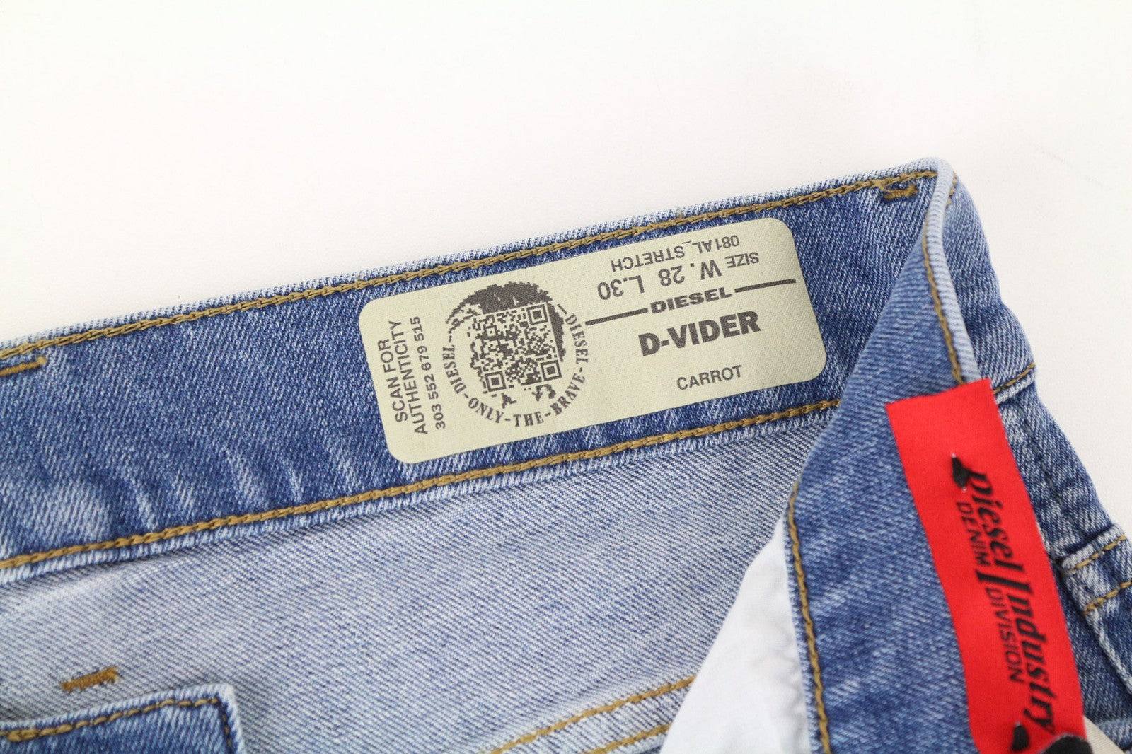 DIESEL D-Vider 081AL Men Jeans W28/L30 Carrot Fit Washed Cotton Stretch Blue