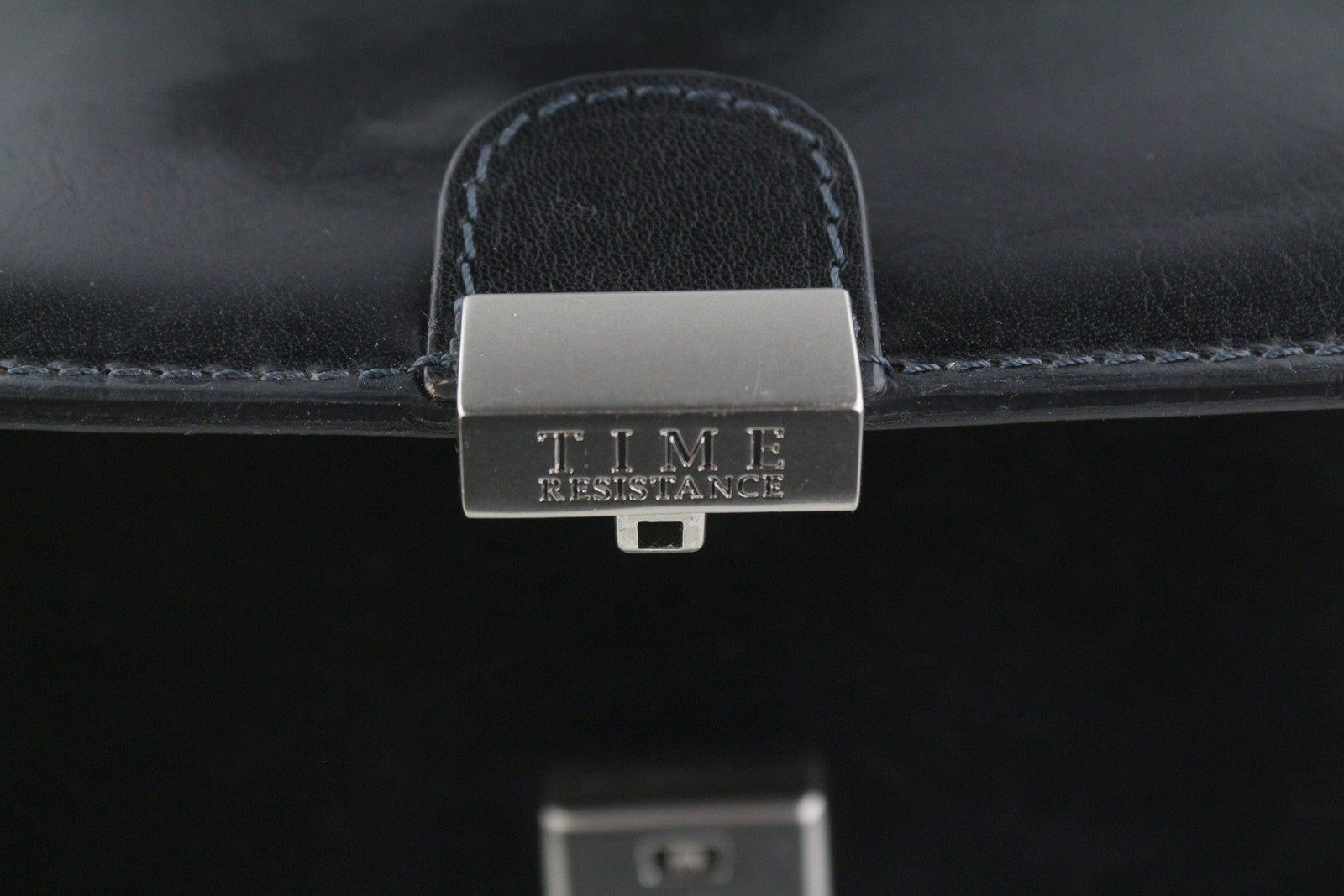 TIME RESISTANCE Hamlet Men Bag OS Black Vachetta Leather Large Doctor RRP350