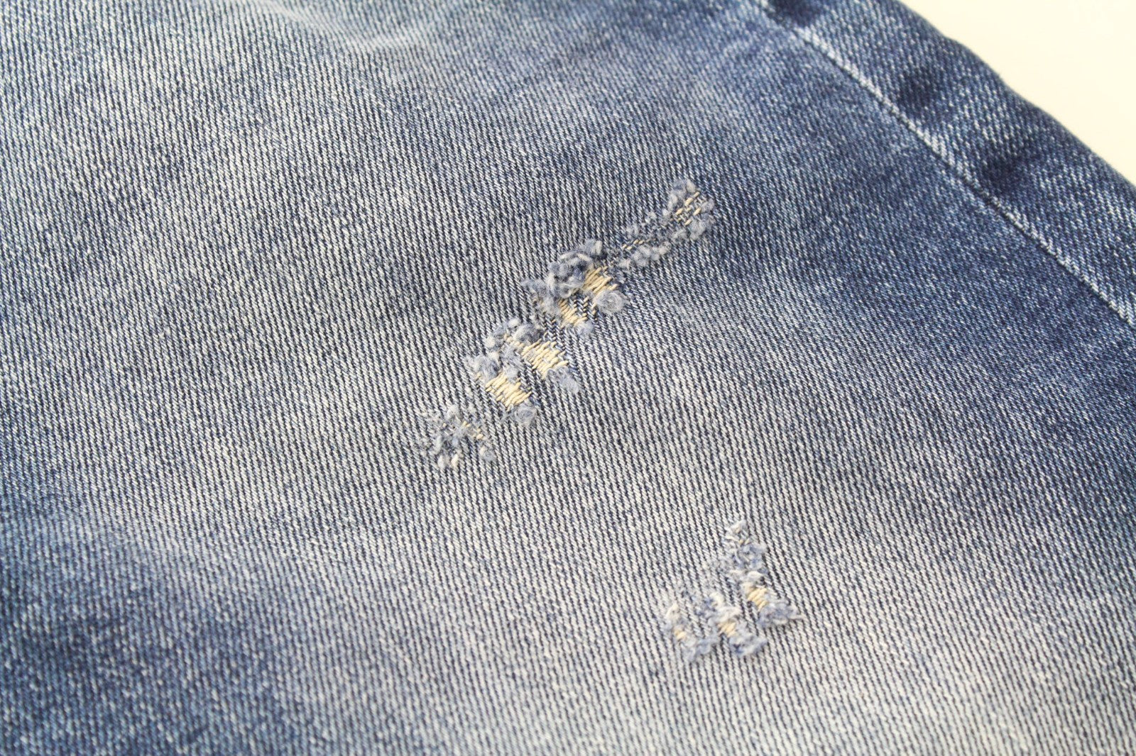 DIESEL D-Strukt 081AQ Men Jeans W27/L32 Distressed Blue Stretch Tapered Boys