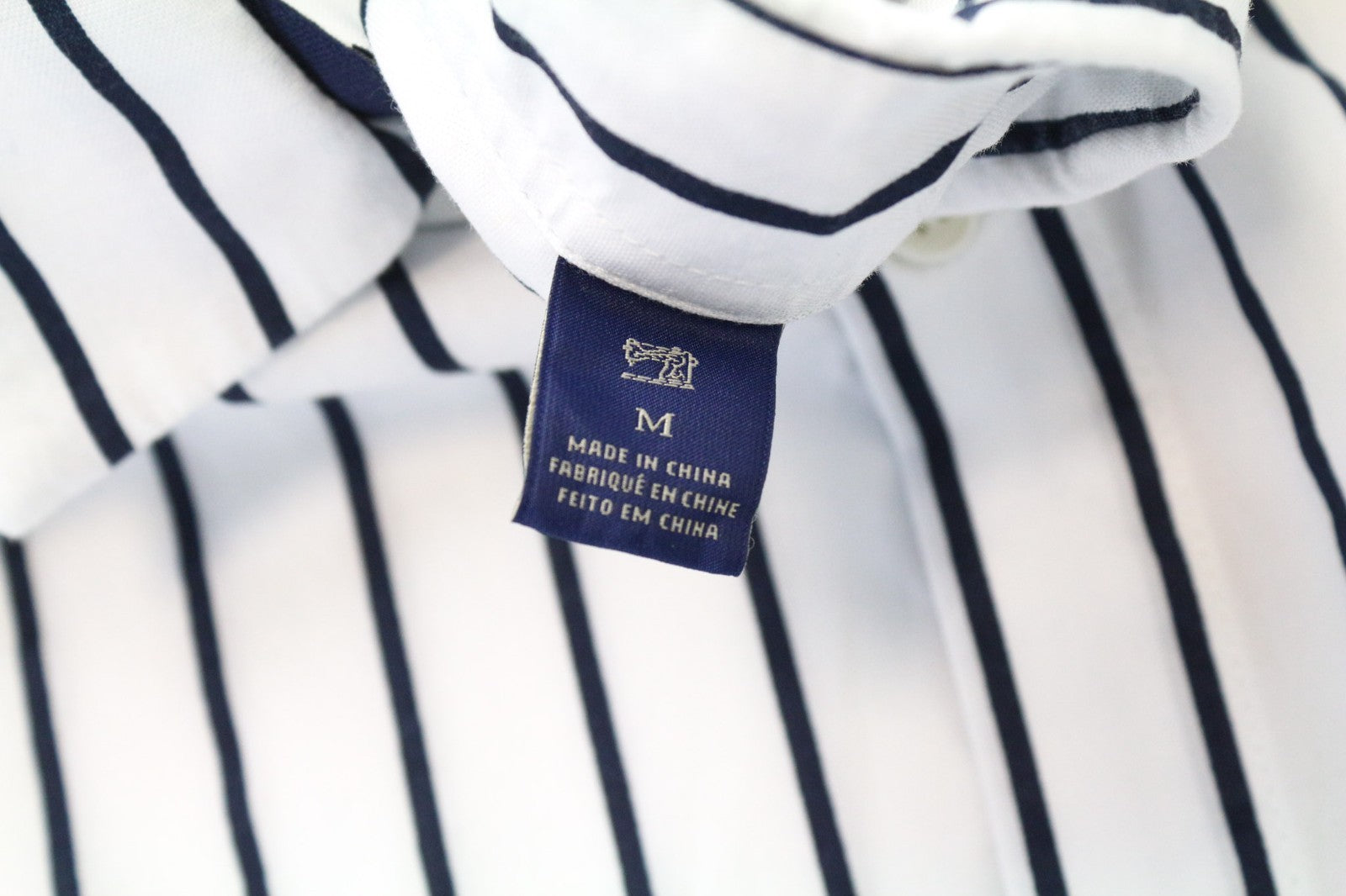 SCOTCH &amp; SODA vyriški marškinėliai M dydžio tamsiai mėlyni dryžuoti, priglundantys ilgomis rankovėmis, su sagomis užsegamais marškiniais 