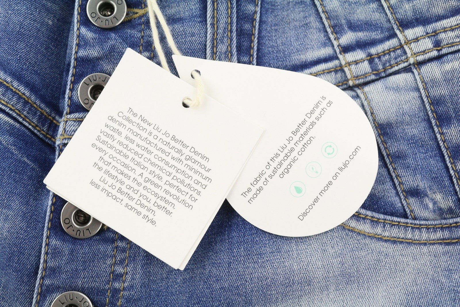 LIU JO moteriški džinsai W28/L28 aukštu juosmeniu, sagomis, laisvo kirpimo, išblukimo efekto, iš apačios į viršų. 