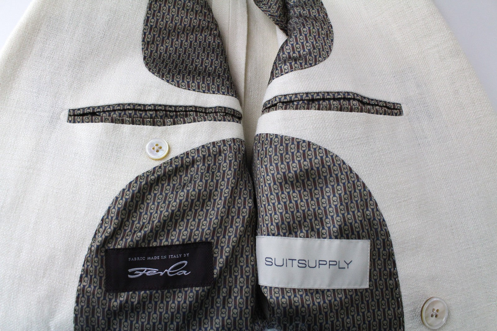 SUITSUPPLY La Spalla Men Suit UK30R Off-White 2-Piece Two-Row Slim Silk Linen