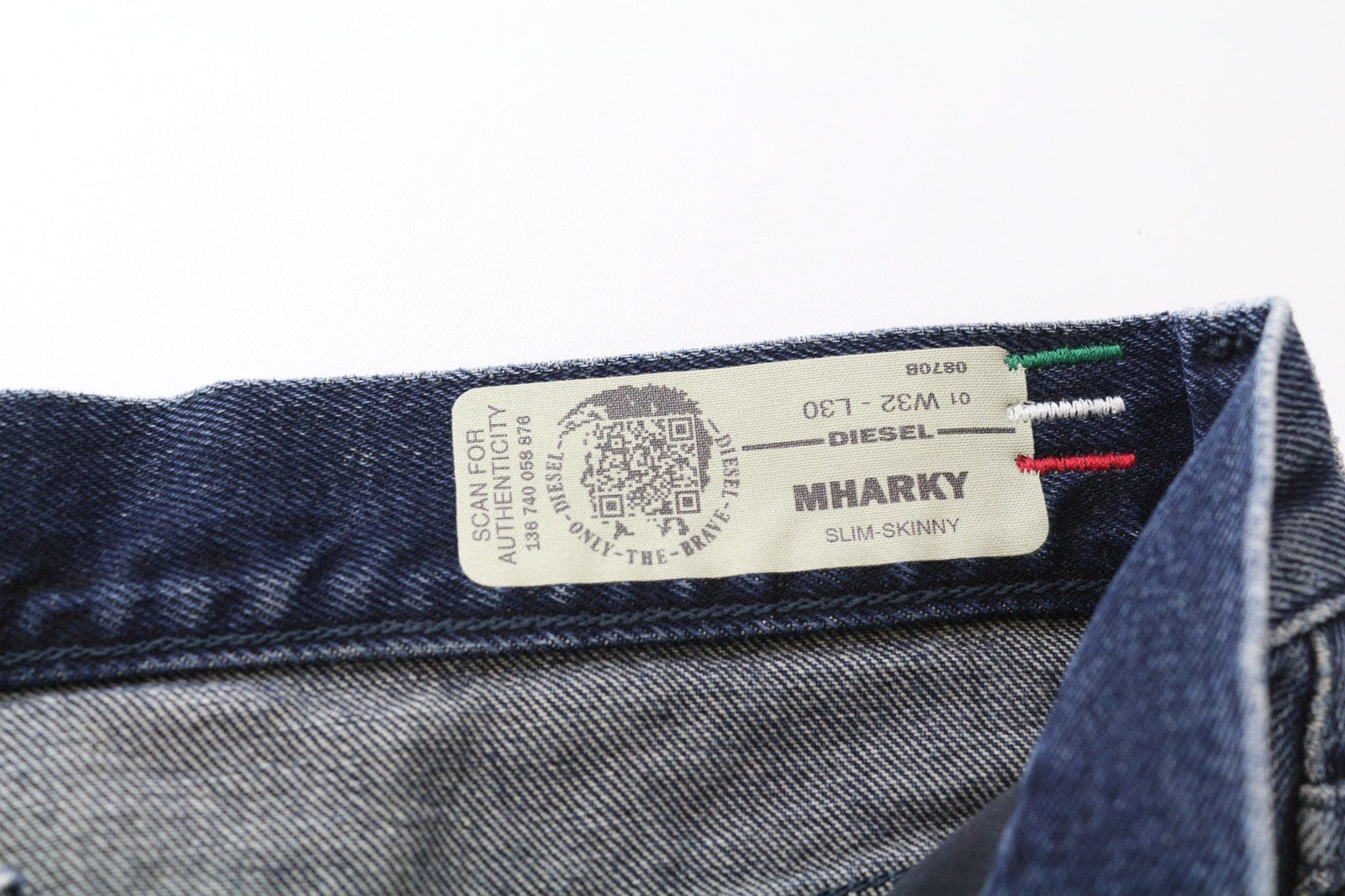 DIESEL Mharky 0870B vyriški džinsai W32/L30 mėlyni medvilniniai Slim-Skinny skalbti 