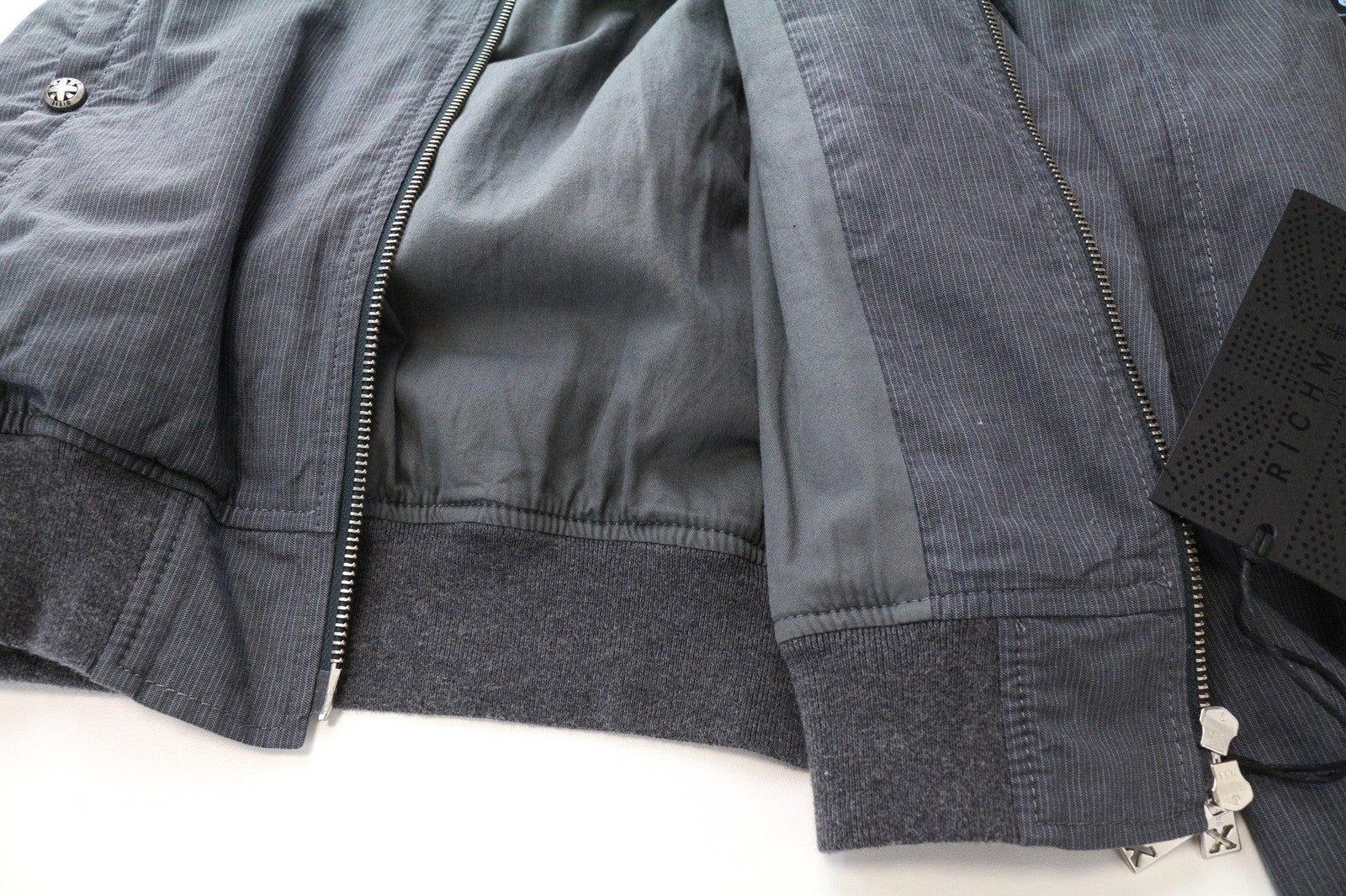 RICHMOND vyriška striukė 48 pilka medvilninė dryžuota bomber striukė ilgomis rankovėmis laisvalaikio stiliaus 