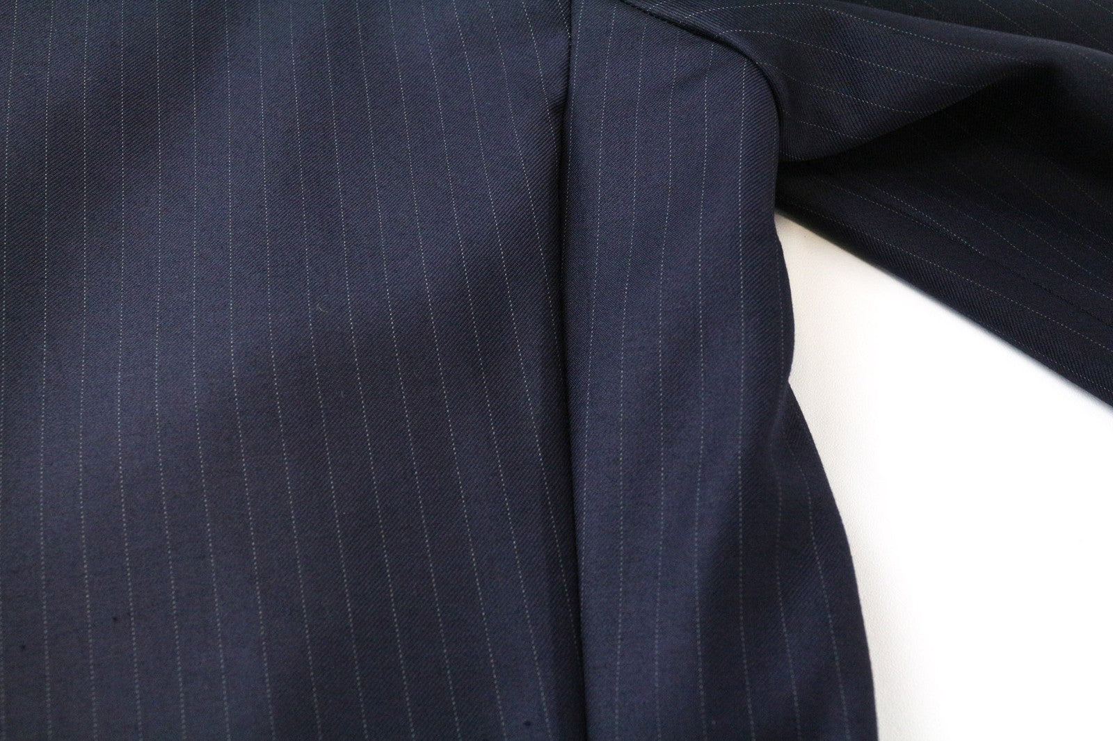 SUITSUPPLY La Spalla vyriškas tamsiai mėlynas vilnonis dryžuotas švarkas, UK36L, raštuotas 