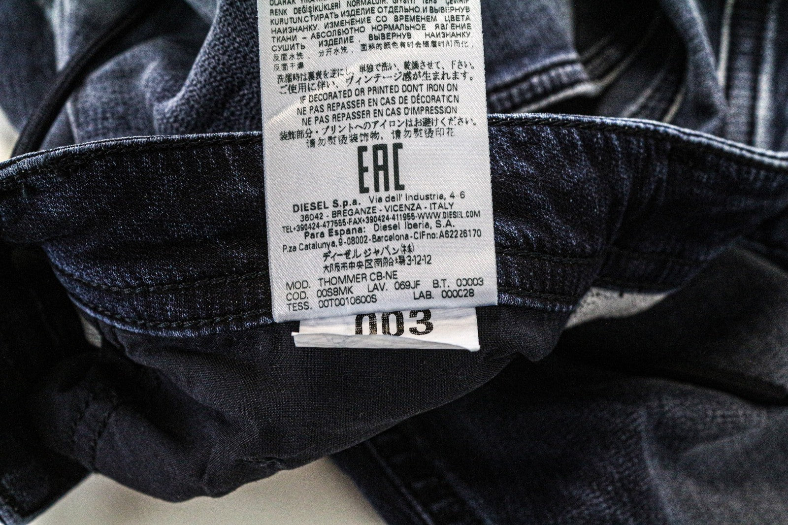 DIESEL Thommer CB-NE 069JF vyriški džinsai W28 Jogg Slim Blue Stretch Cotton 