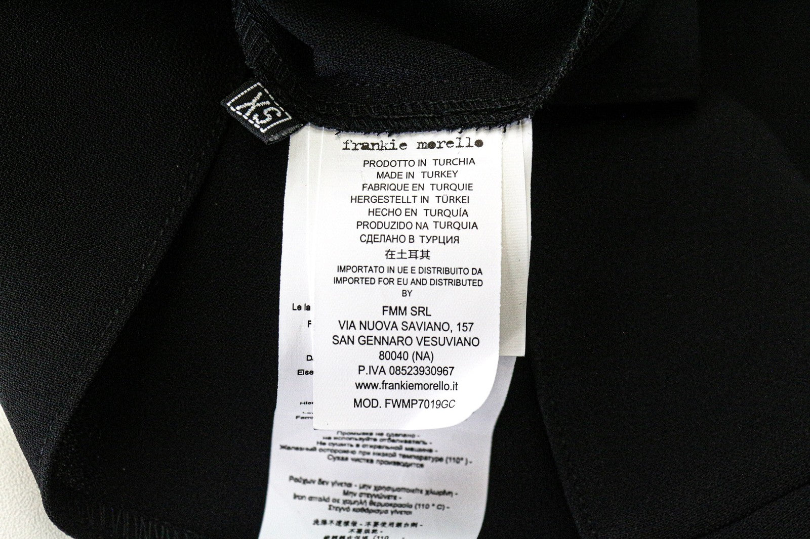 FRANKIE MORELLO moteriška palaidinė XS juoda be rankovių taškuota palaidinė apvaliu kaklu 