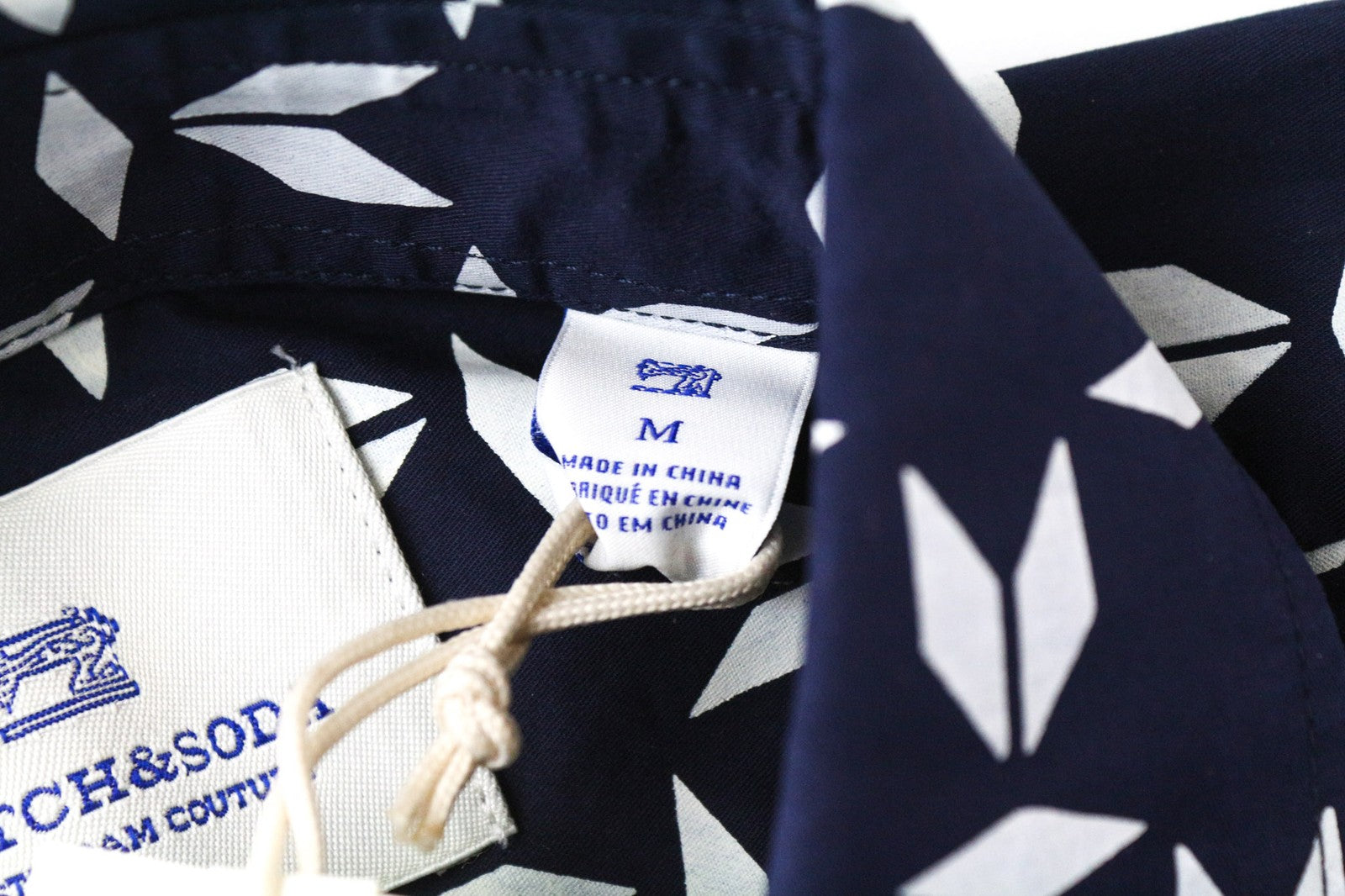 SCOTCH &amp; SODA Ams Couture vyriški marškinėliai su plonais tamsiai mėlynais, tampriais medvilniniais raštais M dydžio 