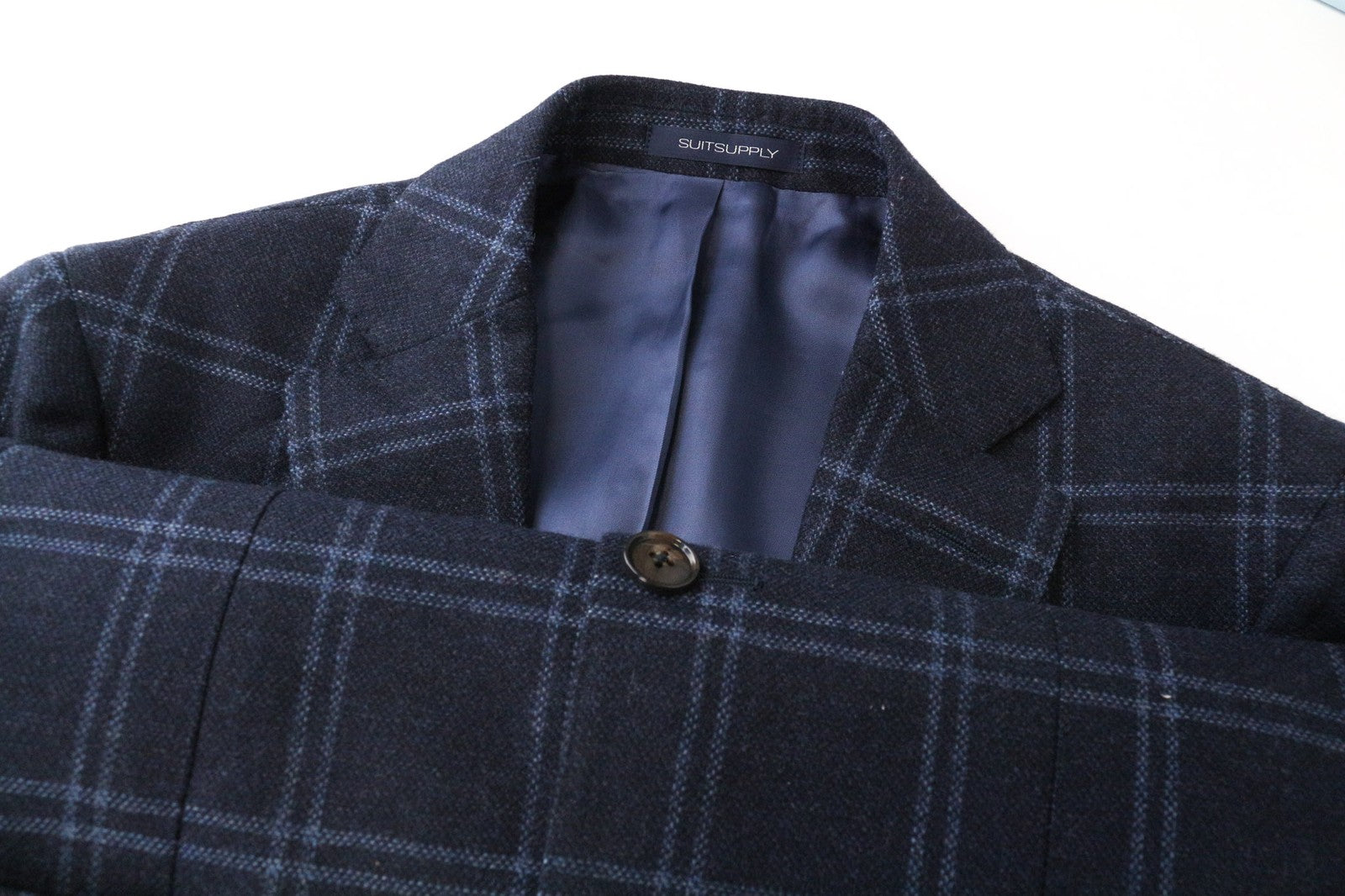 SUITSUPPLY vyriškas švarkas „Havana“ su plonu mėlynu languotu švarku, UK34R, su grynos vilnos pamušalu 