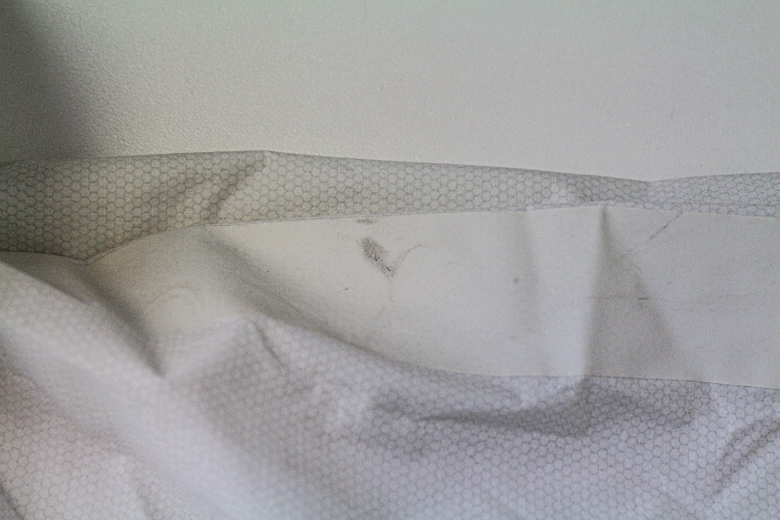 REPLAY vyriška striukė L dydžio, šviesiai pilka, su gobtuvu, užtrauktuku, šviesą atspindinčia, lengva, be pamušalo 