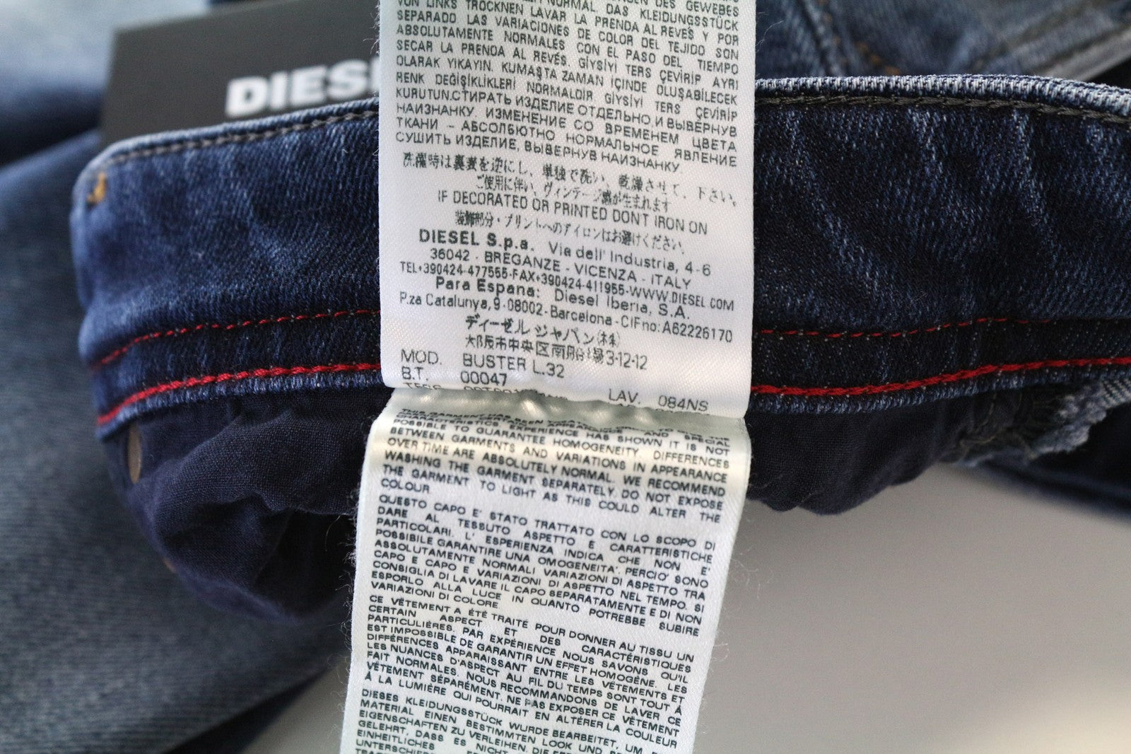 DIESEL Buster 084NS vyriški džinsai W28/L32 mėlyni, siaurėjantys, ploni, tamprūs, skalbti medvilniniai džinsai 
