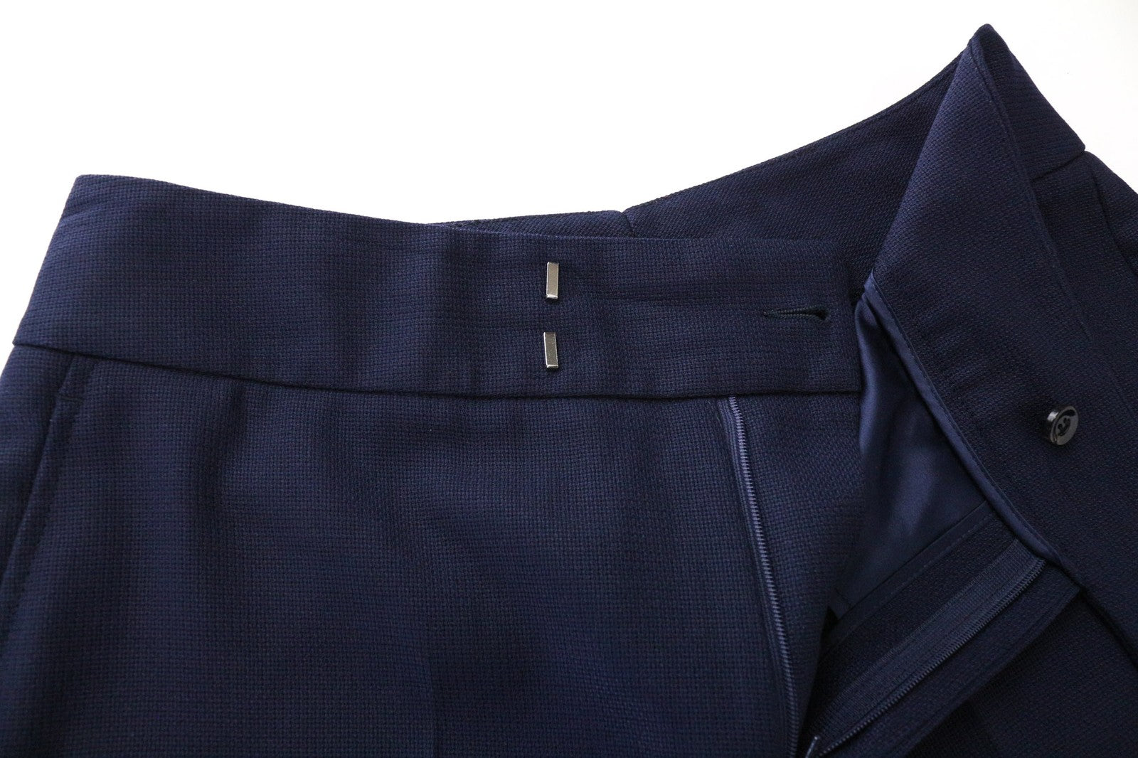 SUISTUDIO Lane moteriškos kelnės UK14R mėlynos klostuotos grynos vilnos klasikinio stiliaus 