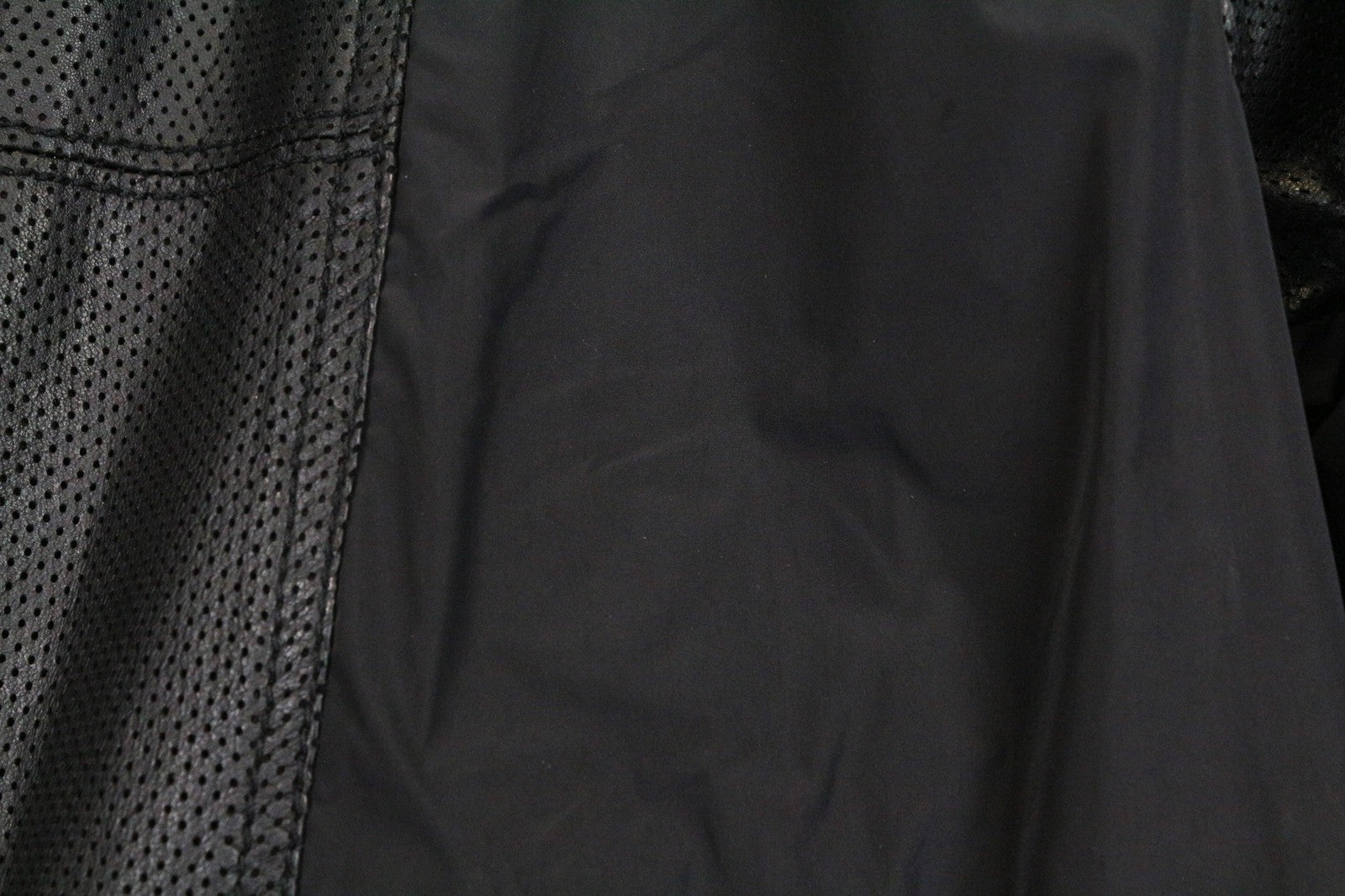 RICHMOND vyriška striukė IT48 juoda dizainerio bomber stiliaus lengva klasikinė su lopais 