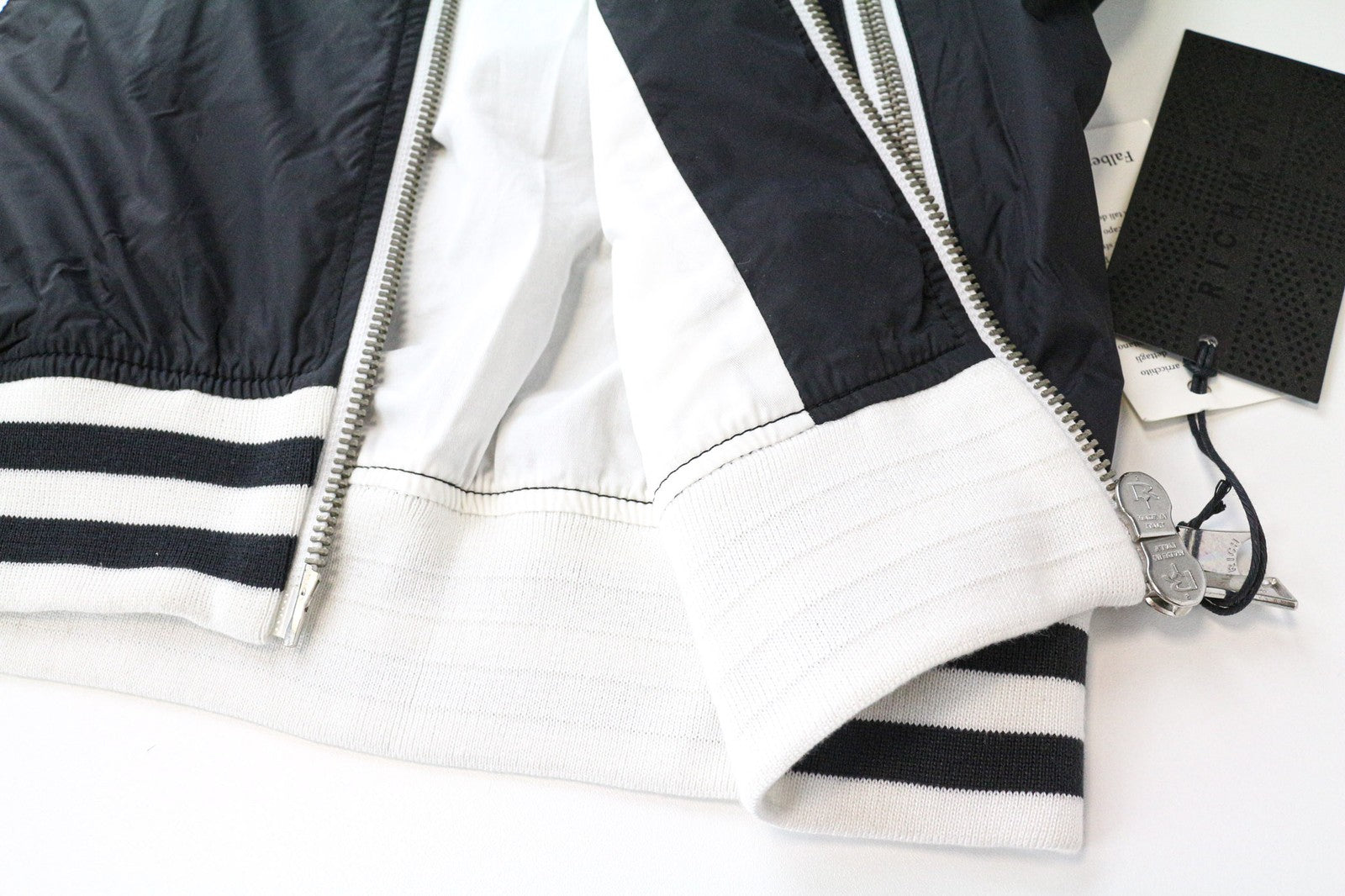 RICHMOND vyriška striukė 48 juoda laisvalaikio bomber stiliaus, lengva, užtrauktuku, ilgomis rankovėmis 