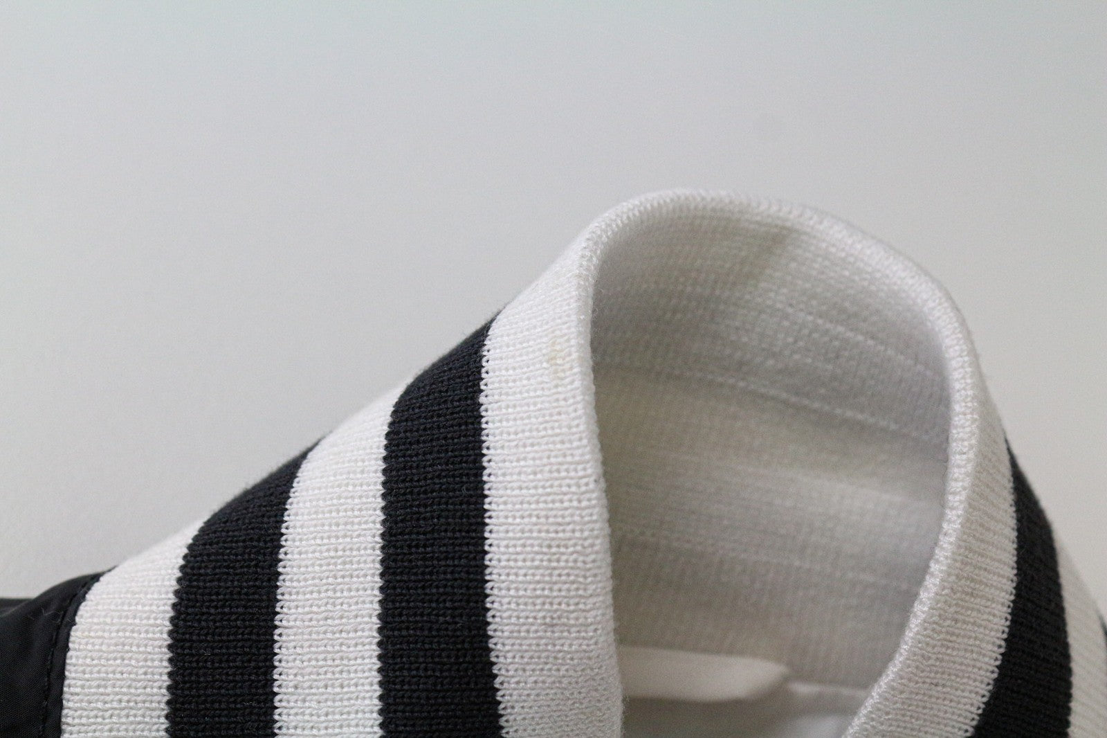 RICHMOND vyriška striukė 48 juoda laisvalaikio bomber stiliaus, lengva, užtrauktuku, ilgomis rankovėmis 