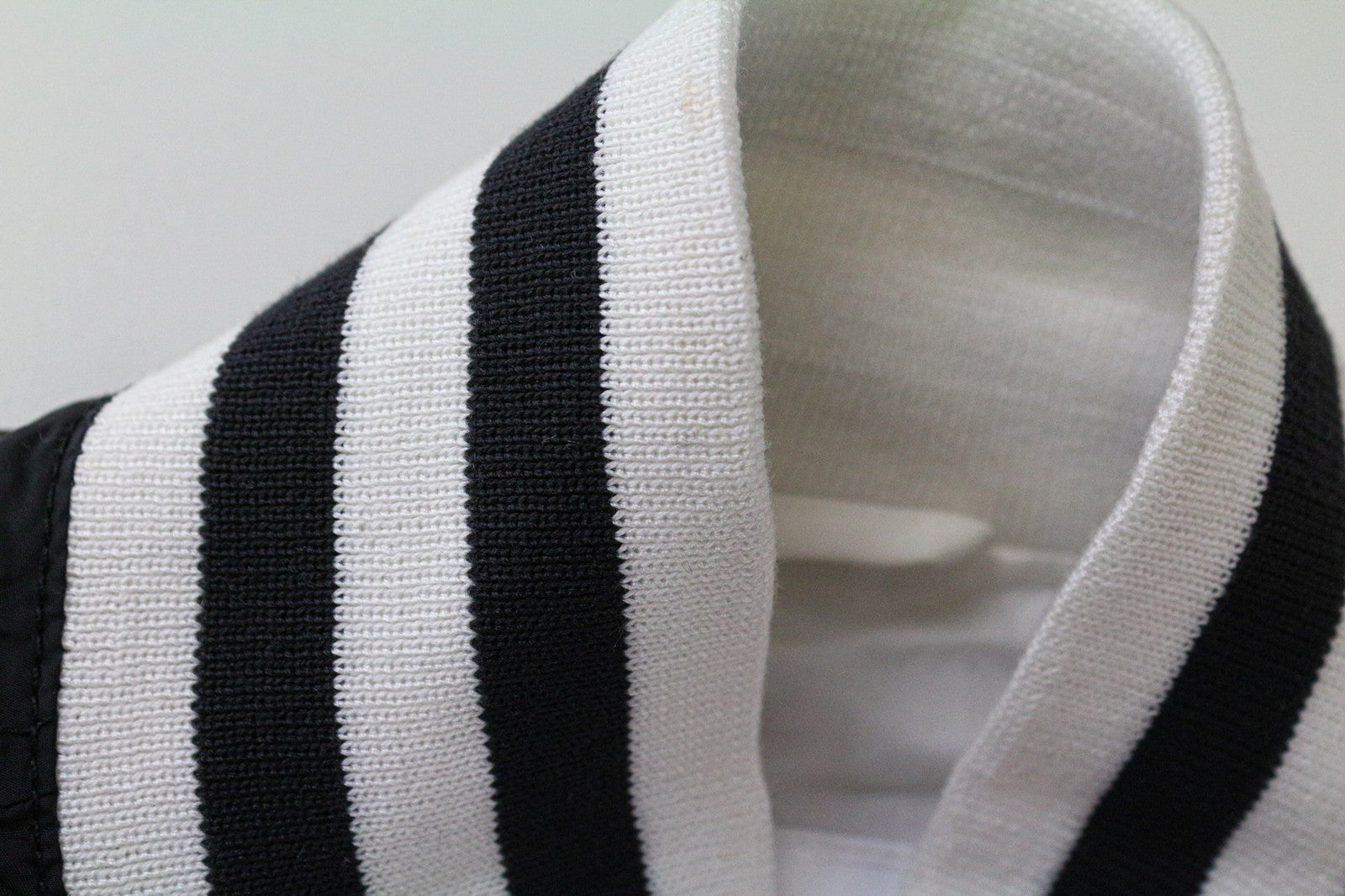 RICHMOND vyriška striukė 48 juoda laisvalaikio bomber stiliaus, lengva, užtrauktuku, ilgomis rankovėmis 