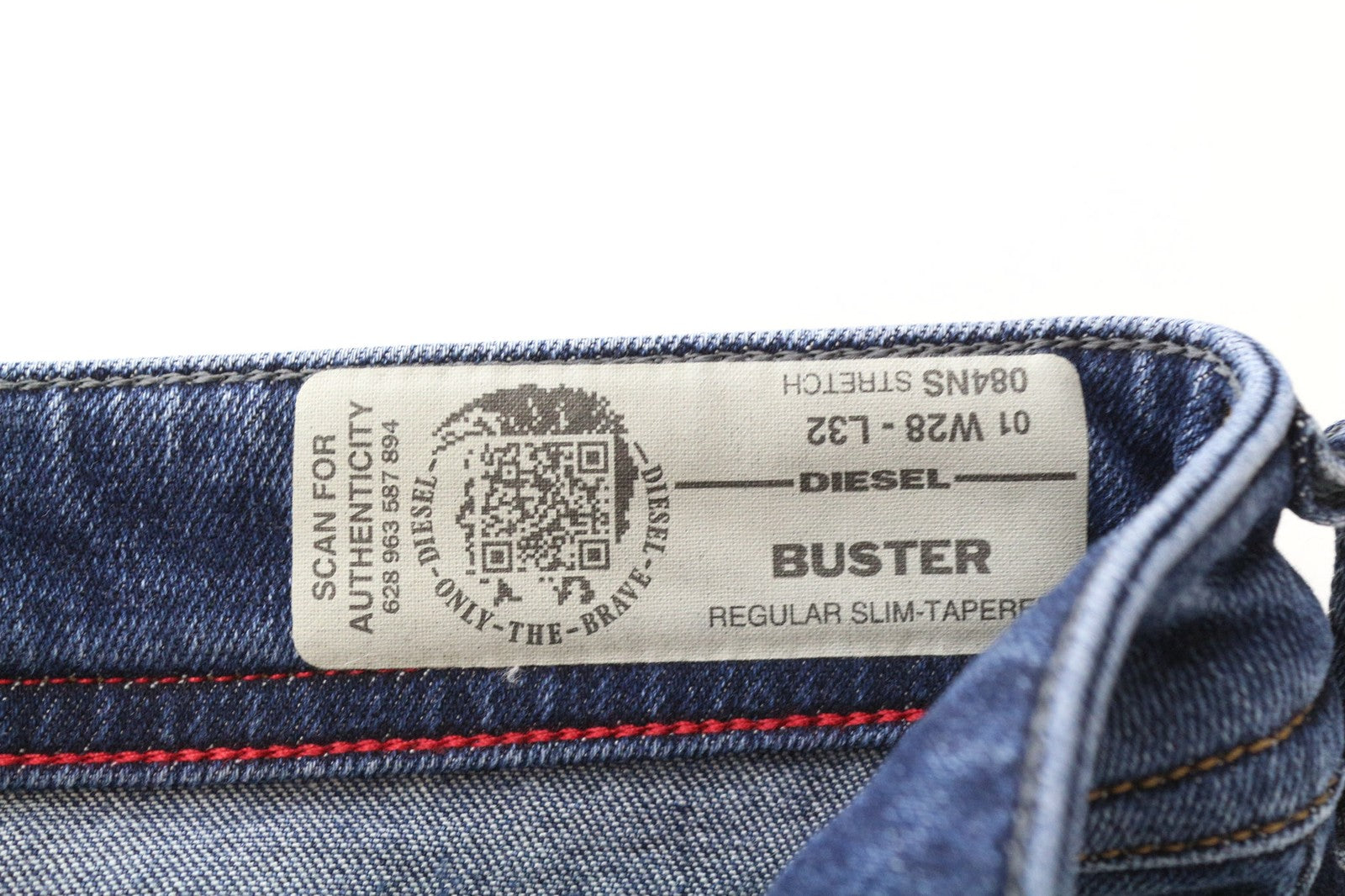 DIESEL Buster 084NS vyriški džinsai W28/L32 mėlyni, siaurėjantys, įprasto kirpimo, tamprūs. 