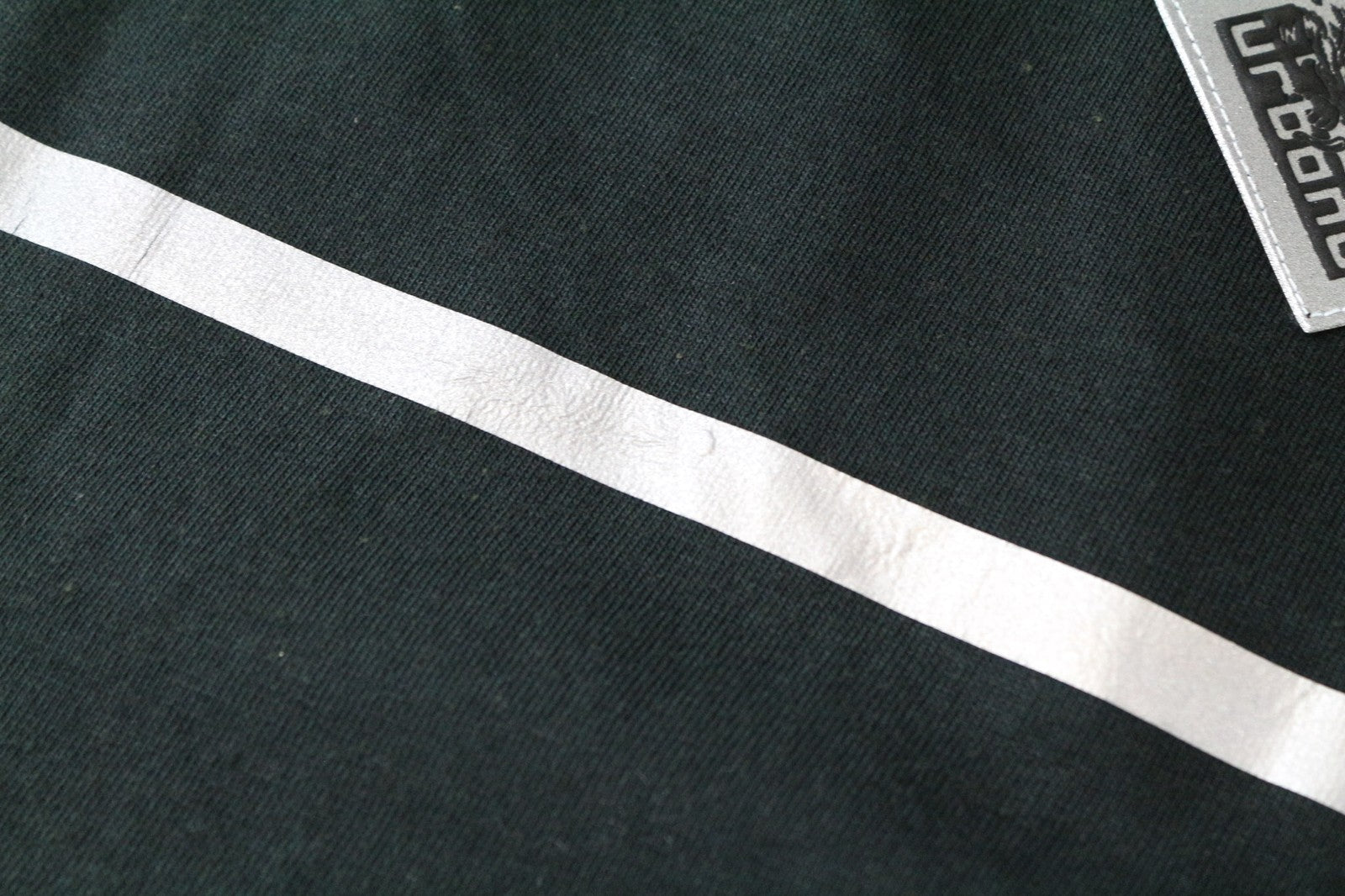 TUCANO URBANO T-TU moteriški marškinėliai M, juodi, su atšvaitu, V formos iškirpte, paspirtukui 