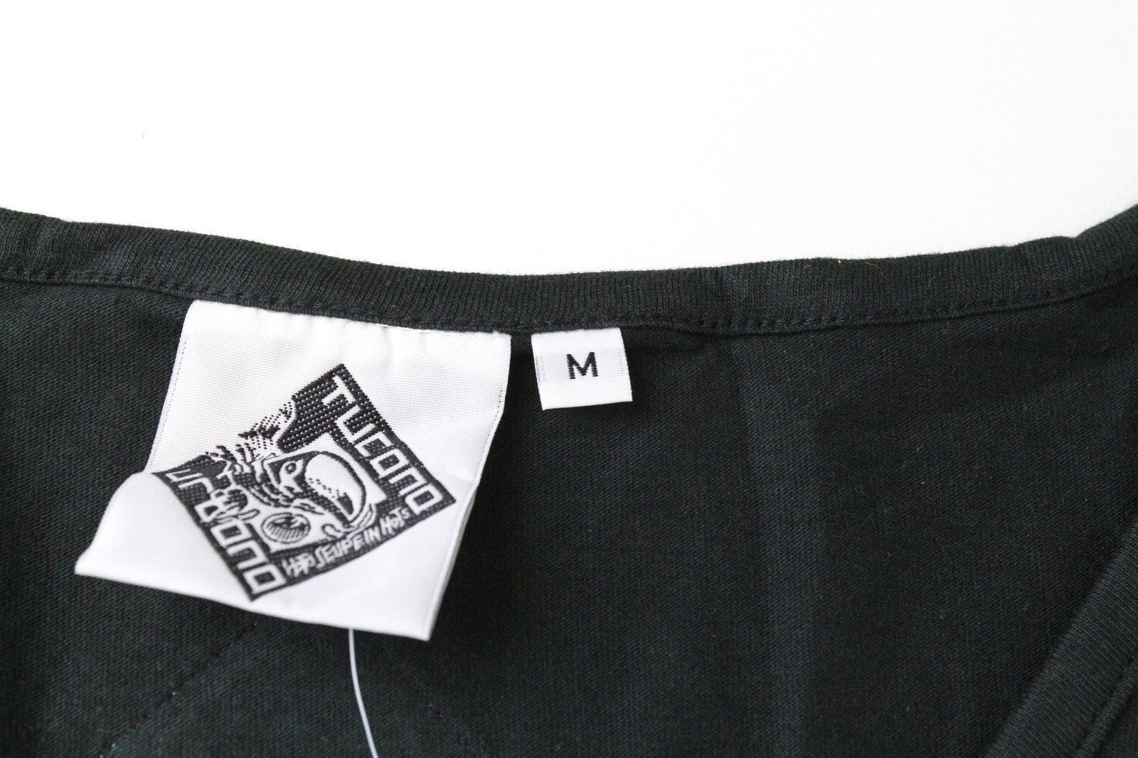 TUCANO URBANO T-TU moteriški marškinėliai M, juodi, su atšvaitu, V formos iškirpte, paspirtukui 