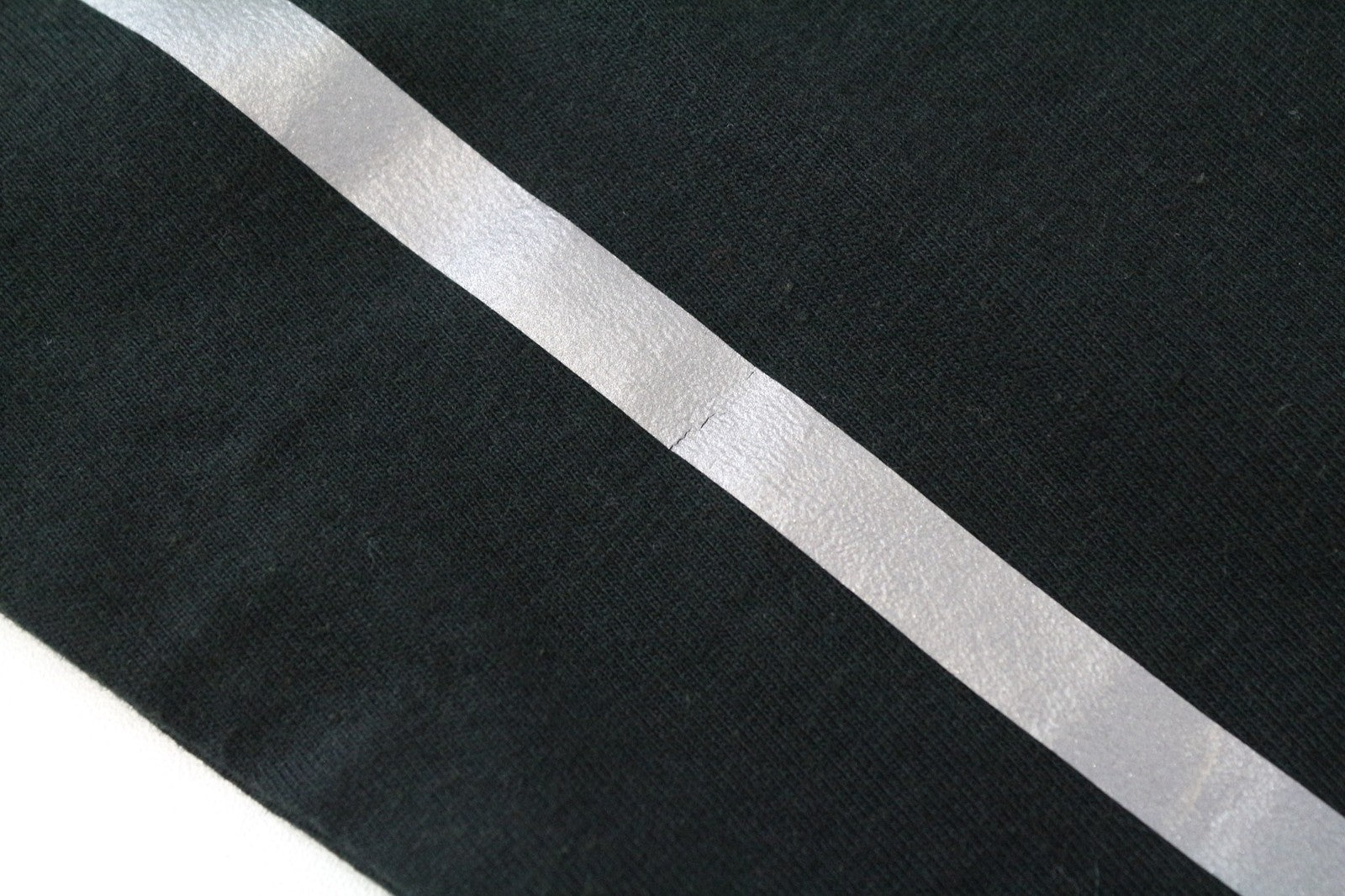 TUCANO URBANO T-TU moteriški marškinėliai su atšvaitu ir V formos iškirpte, juodi, XS dydžio. 