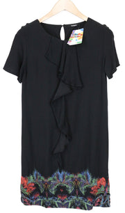 DESIGUAL Octavio moteriška suknelė, 36 cm, juoda, raštuota, trumpomis rankovėmis. 