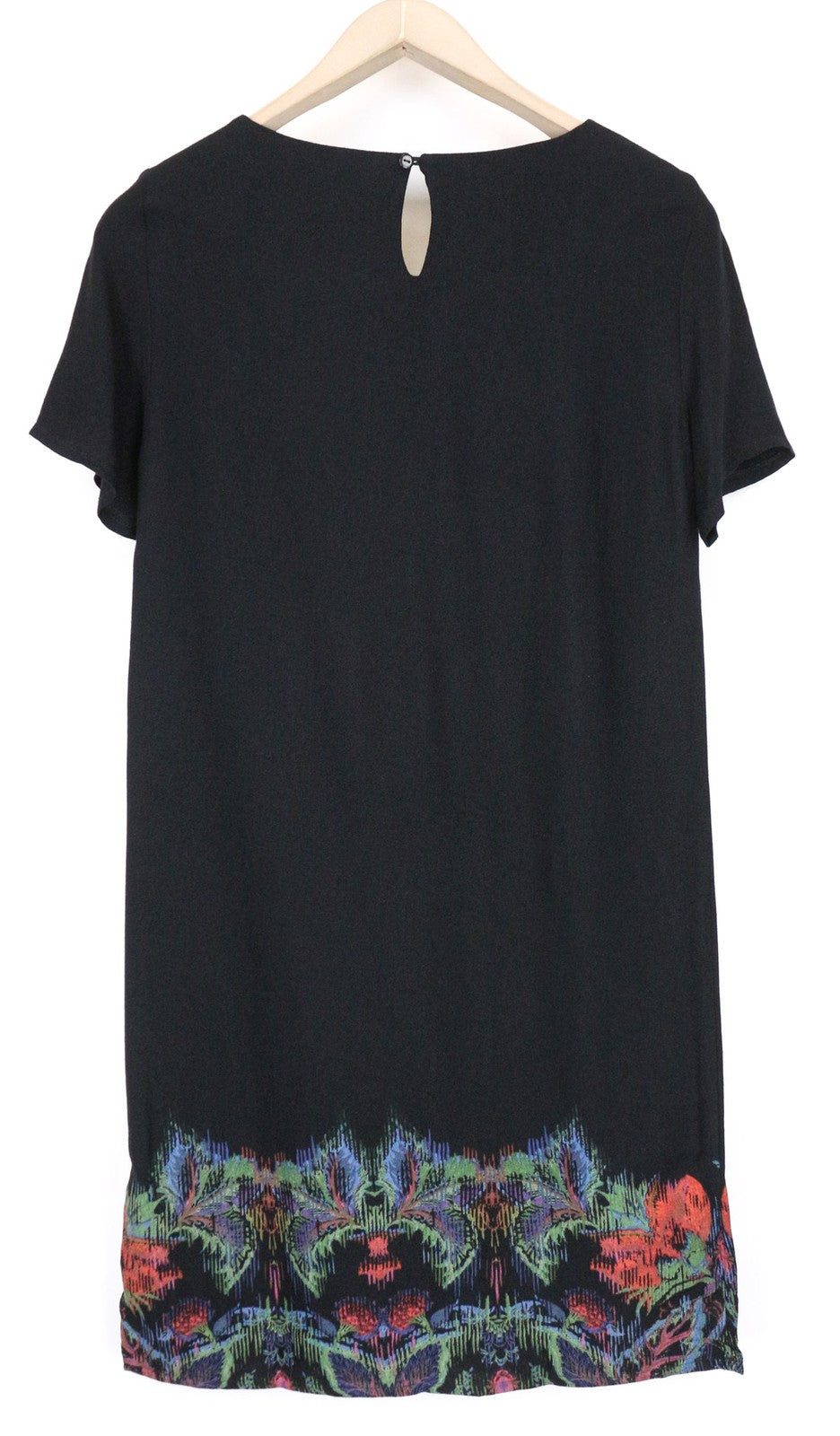 DESIGUAL Octavio moteriška suknelė, 36 cm, juoda, raštuota, trumpomis rankovėmis. 