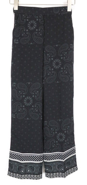 DESIGUAL Enya moteriškos kelnės, juodos, raštuotos, klostytos, lengvos, laisvalaikio stiliaus. 