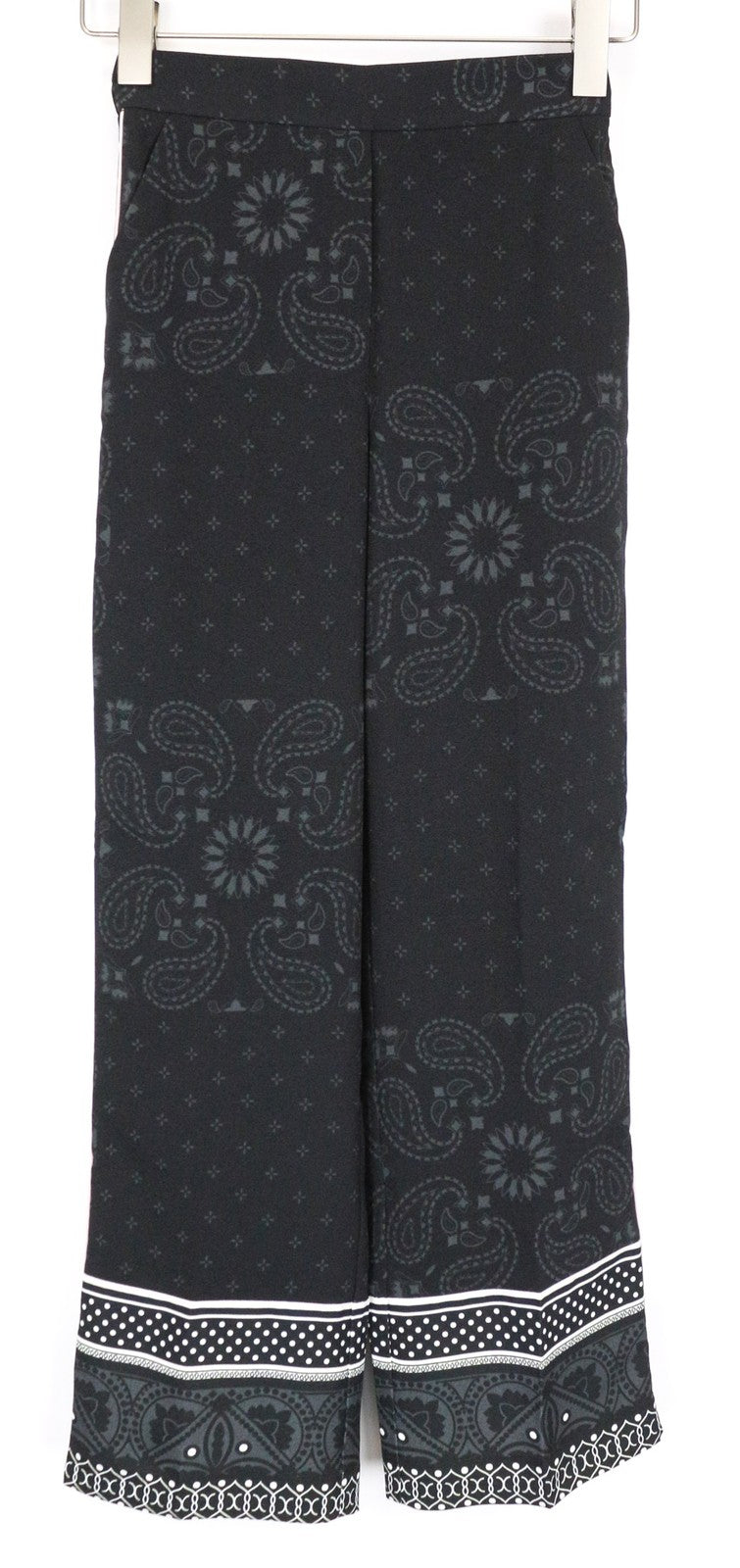 DESIGUAL Enya moteriškos kelnės, juodos, raštuotos, klostytos, lengvos, laisvalaikio stiliaus. 