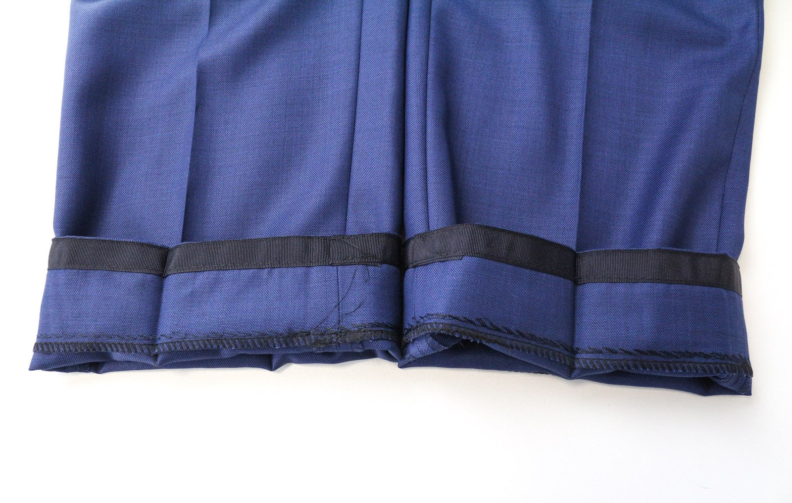 SUITSUPPLY Brescia vyriškos kelnės, UK36R, mėlynos vilnonės, klostytos, pamušalu, pritaikytos oficialioms... 
