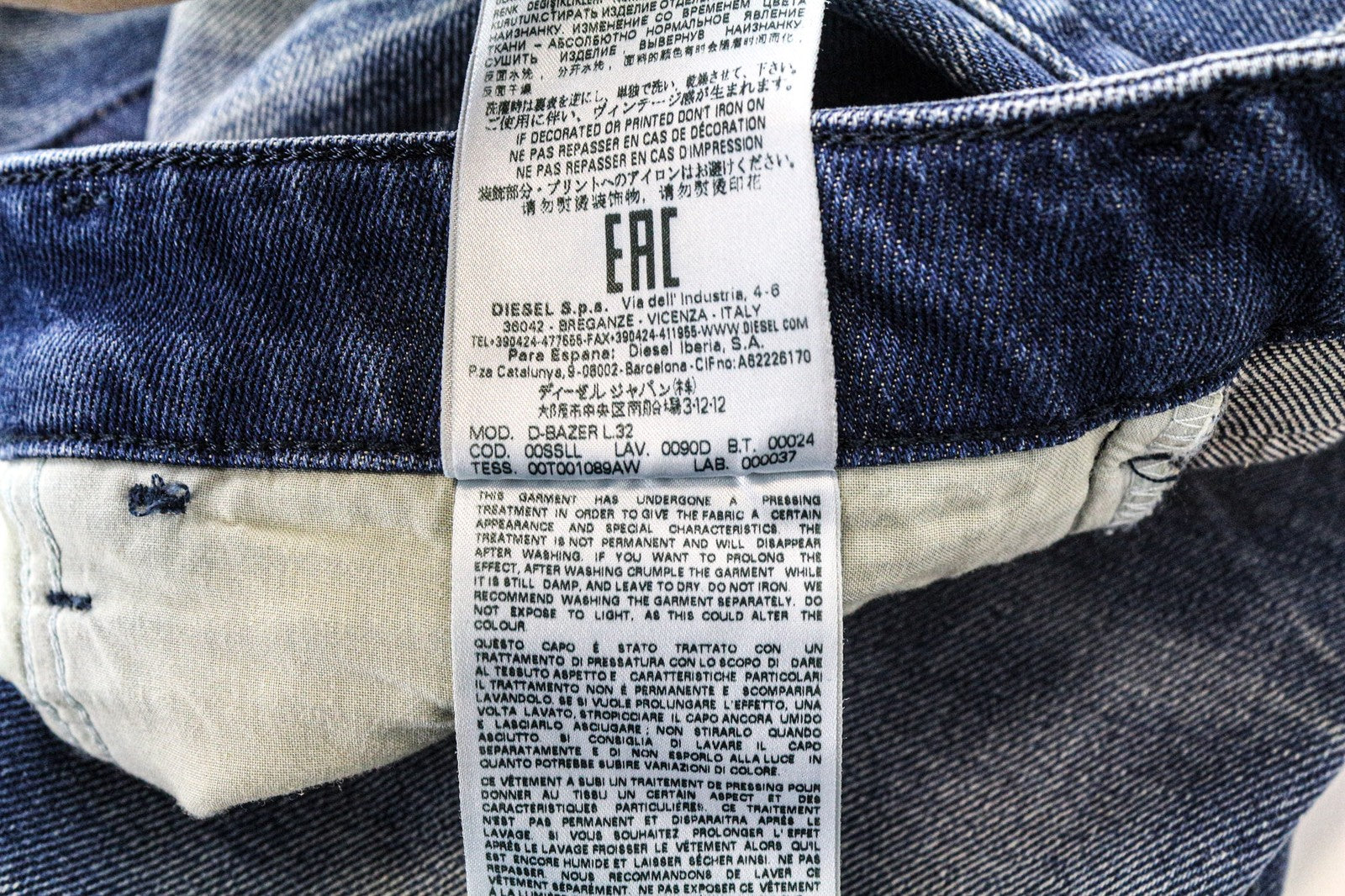 DIESEL D-Bazer 0090D Men's Tapered Jeans W28/L32 Washed Blue Cotton Stretch Fit