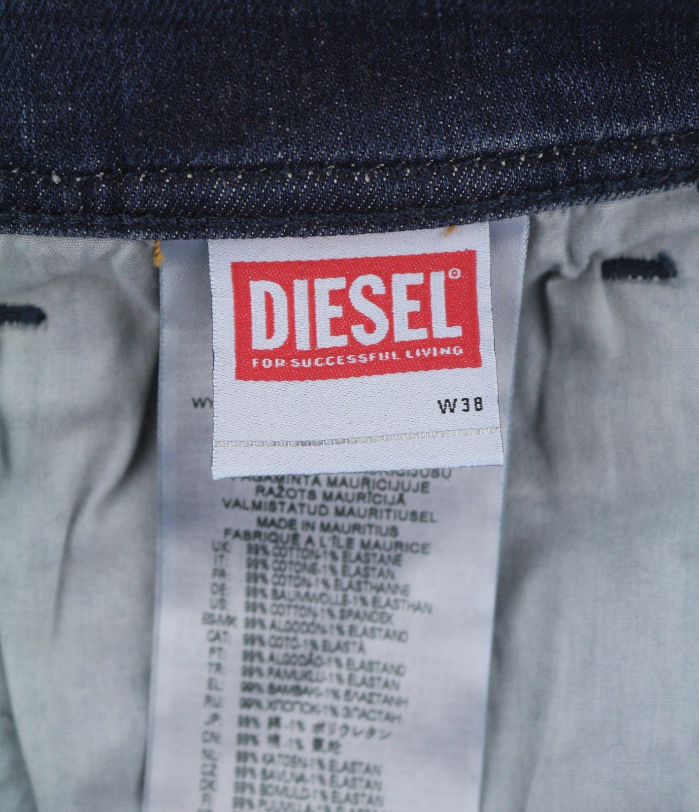 DIESEL 2023 D-Finitive 0CNAA Men Jeans W38/L34 Blue Faded Regular Tapered RRP150