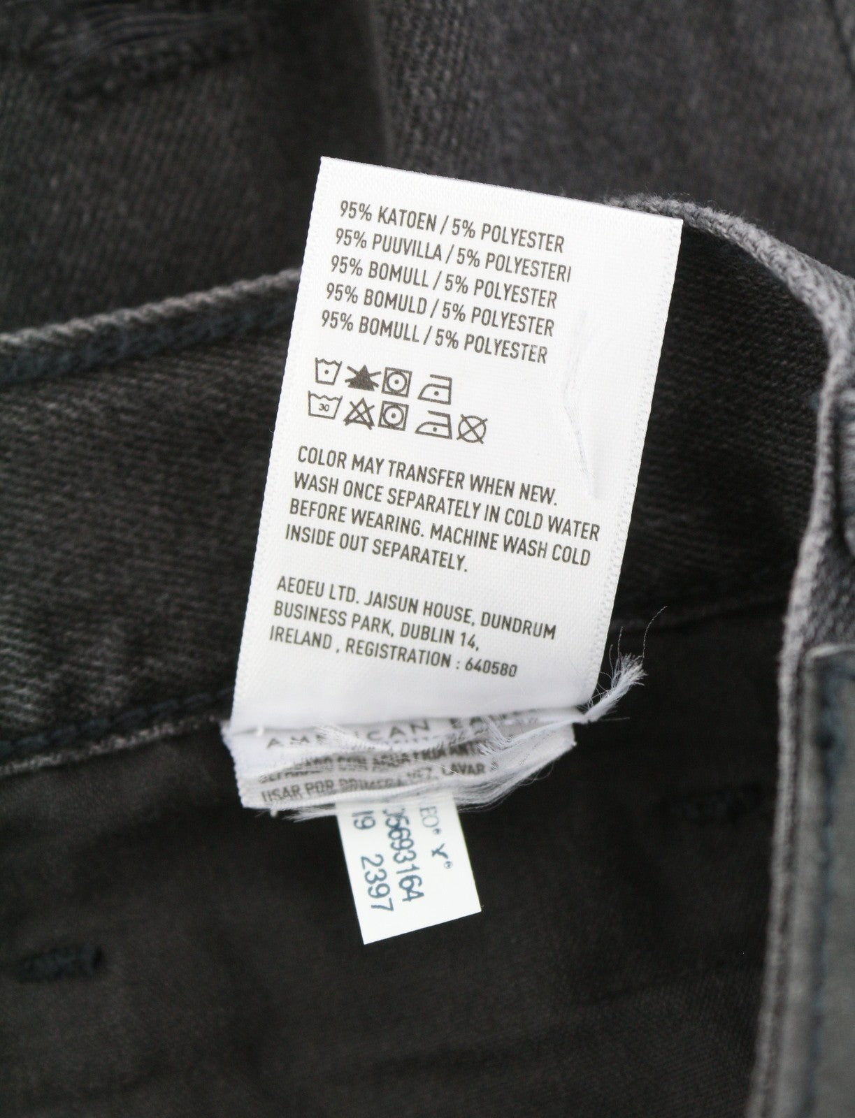 AMERICAN EAGLE OUTFITTERS Mom Black Blaze Women Jeans W27 Ripped Distressed