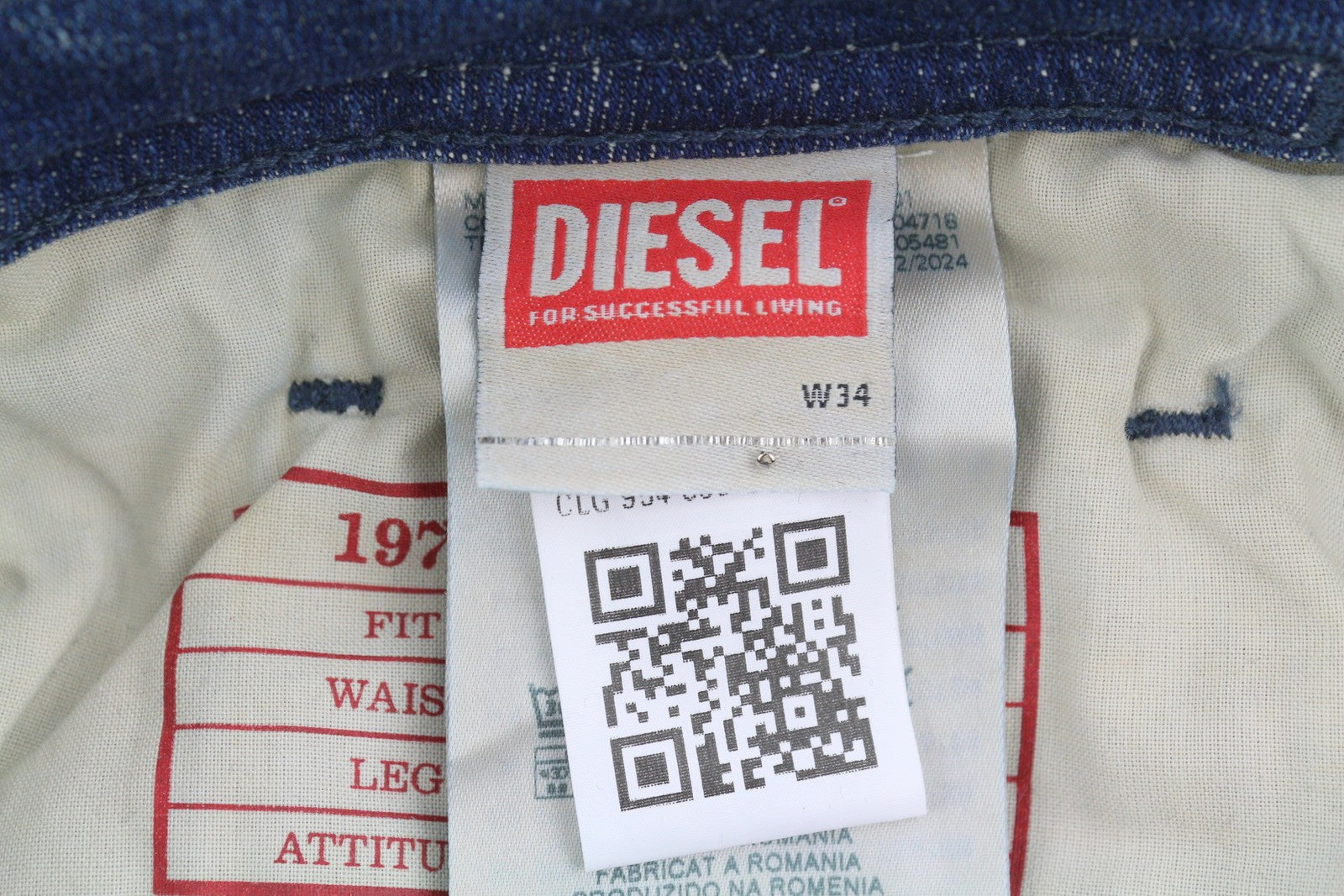 DIESEL 1979 Sleenker 09J24 Men Jeans W34/L32 Blue Faded Skinny Low Waist RRP250